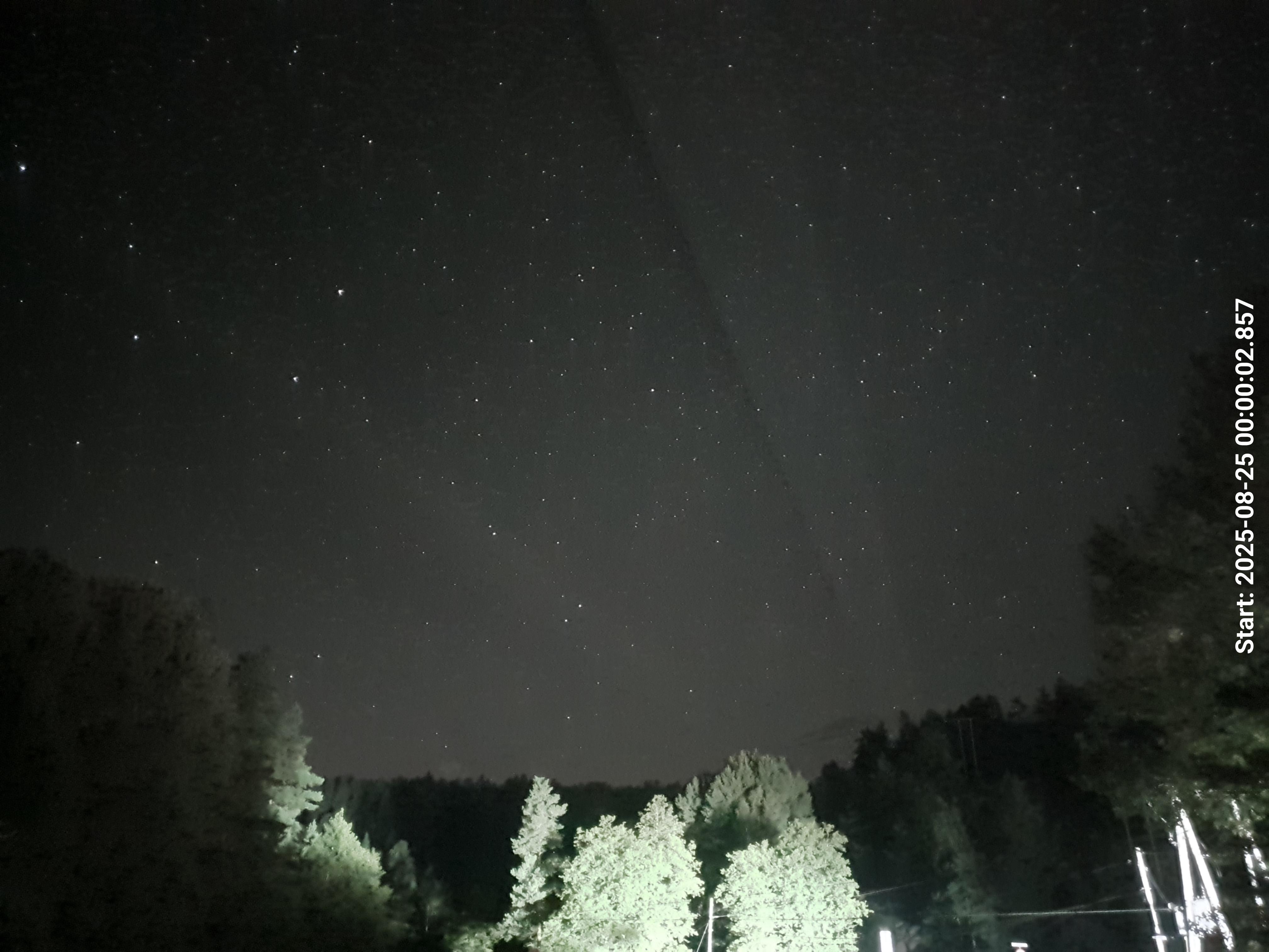 aurle_20250825_000018_lys45_KP00_ISO1600_Lukker14.jpeg