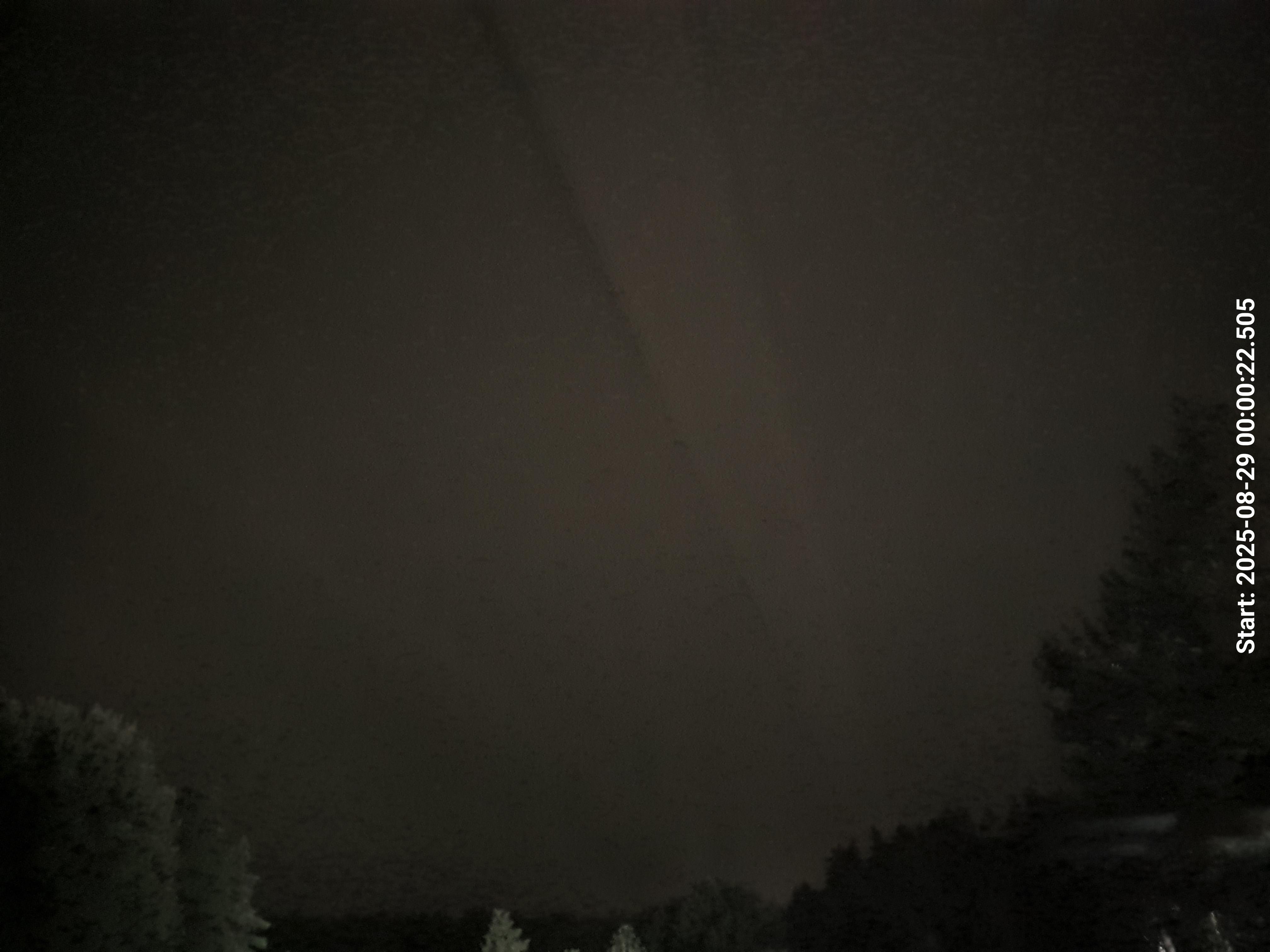 aurle_20250829_000037_lys34_KP02_ISO1600_Lukker14.jpeg