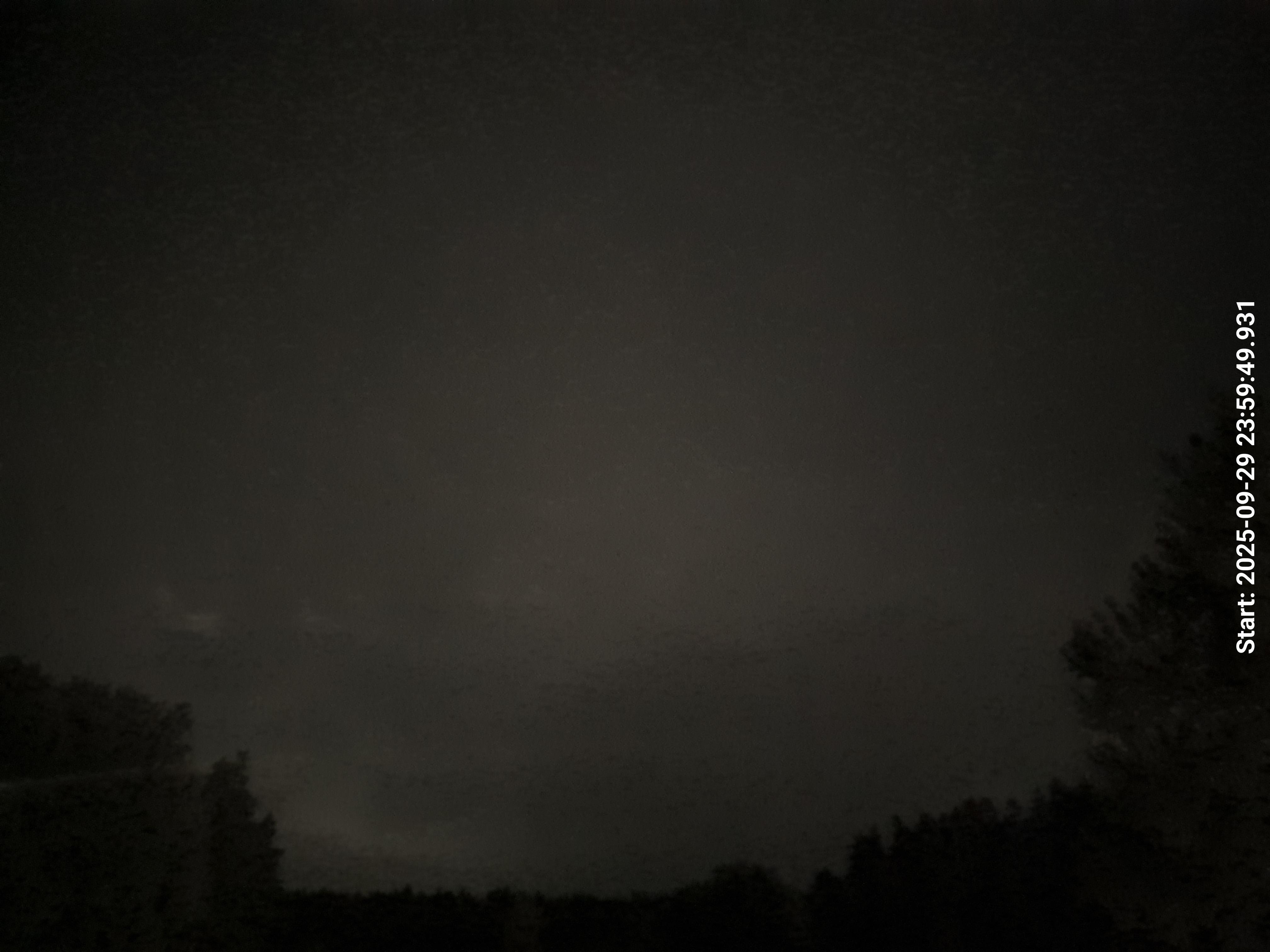 aurle_20250930_000005_lys30_star50_KP00_ISO1600_Lukker14.jpeg