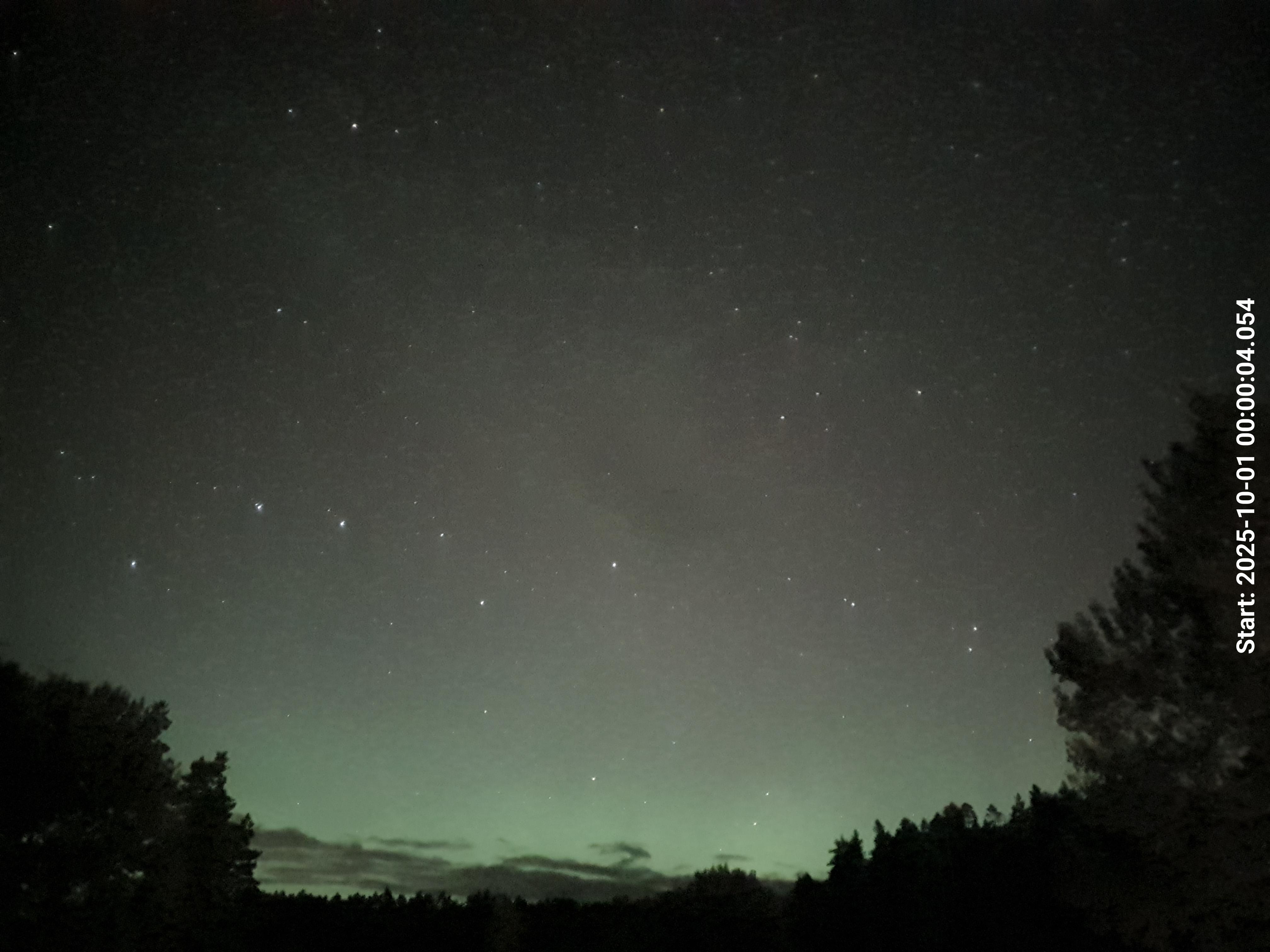 skyle_20251001_000013_lys52_star50_KP05_ISO2500_Lukker8.jpeg