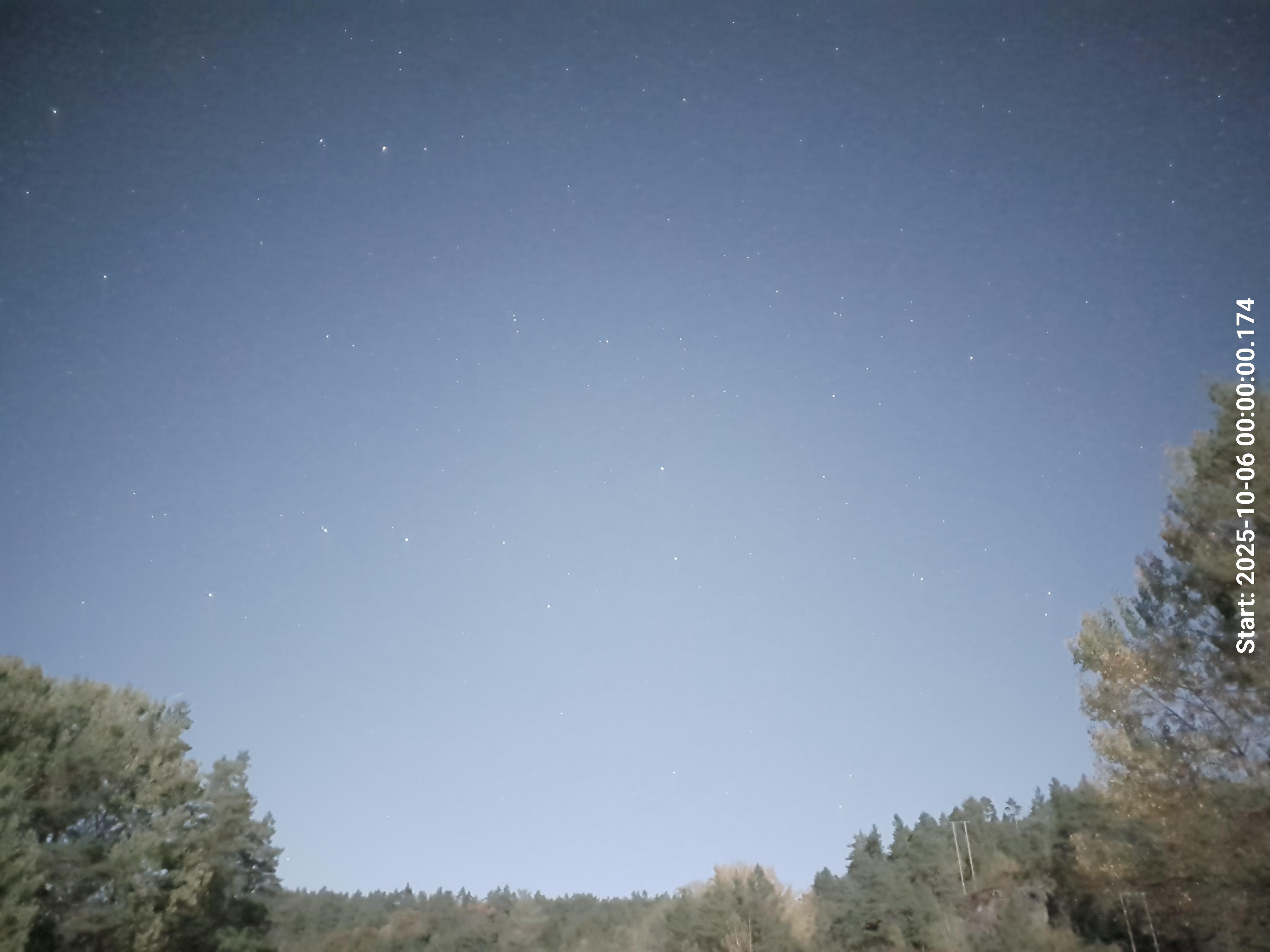 aurle_20251006_000015_lys132_star49_KP01_ISO1600_Lukker14.jpeg