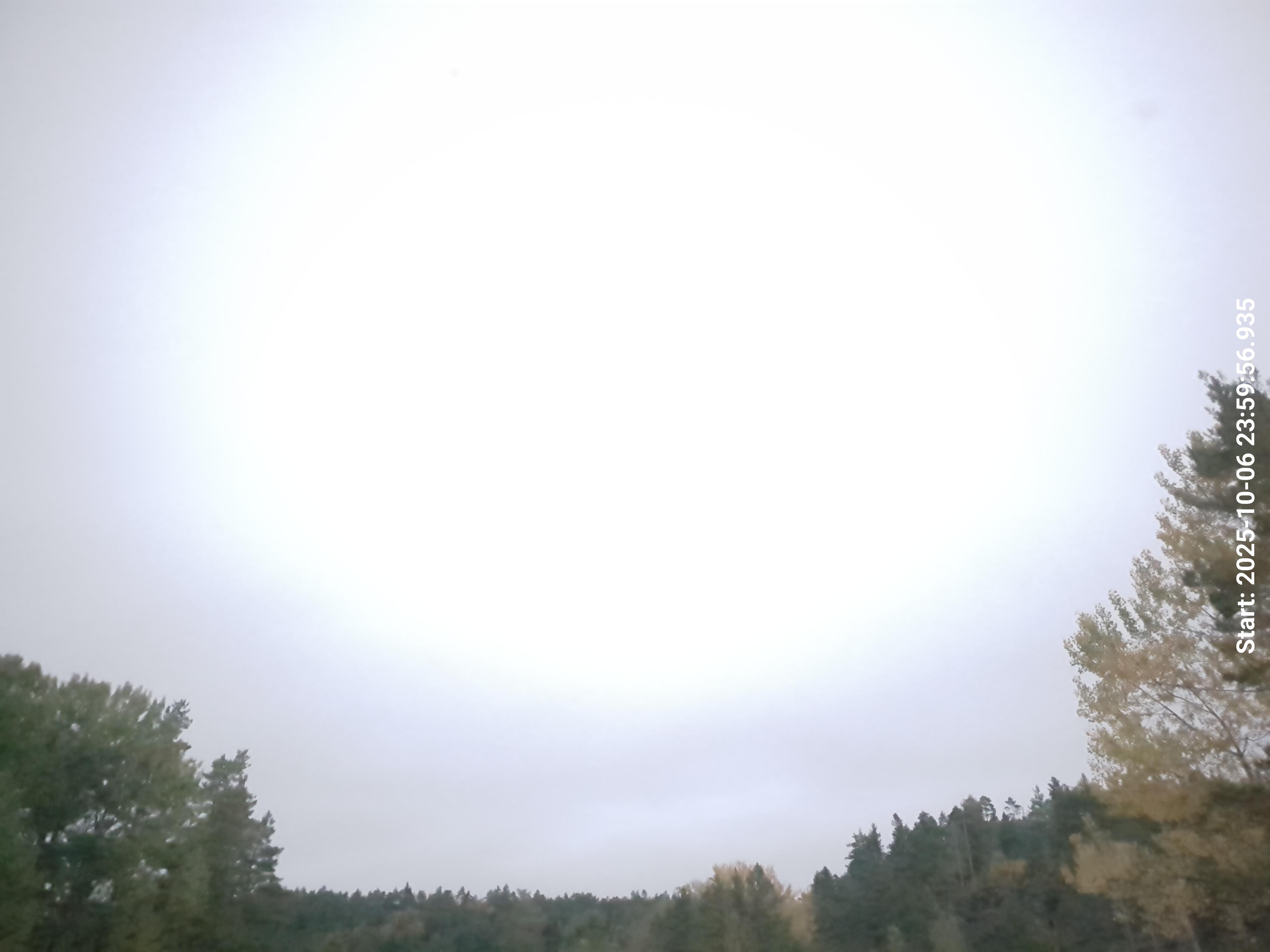 aurle_20251007_000012_lys214_star50_KP01_ISO1600_Lukker14.jpeg