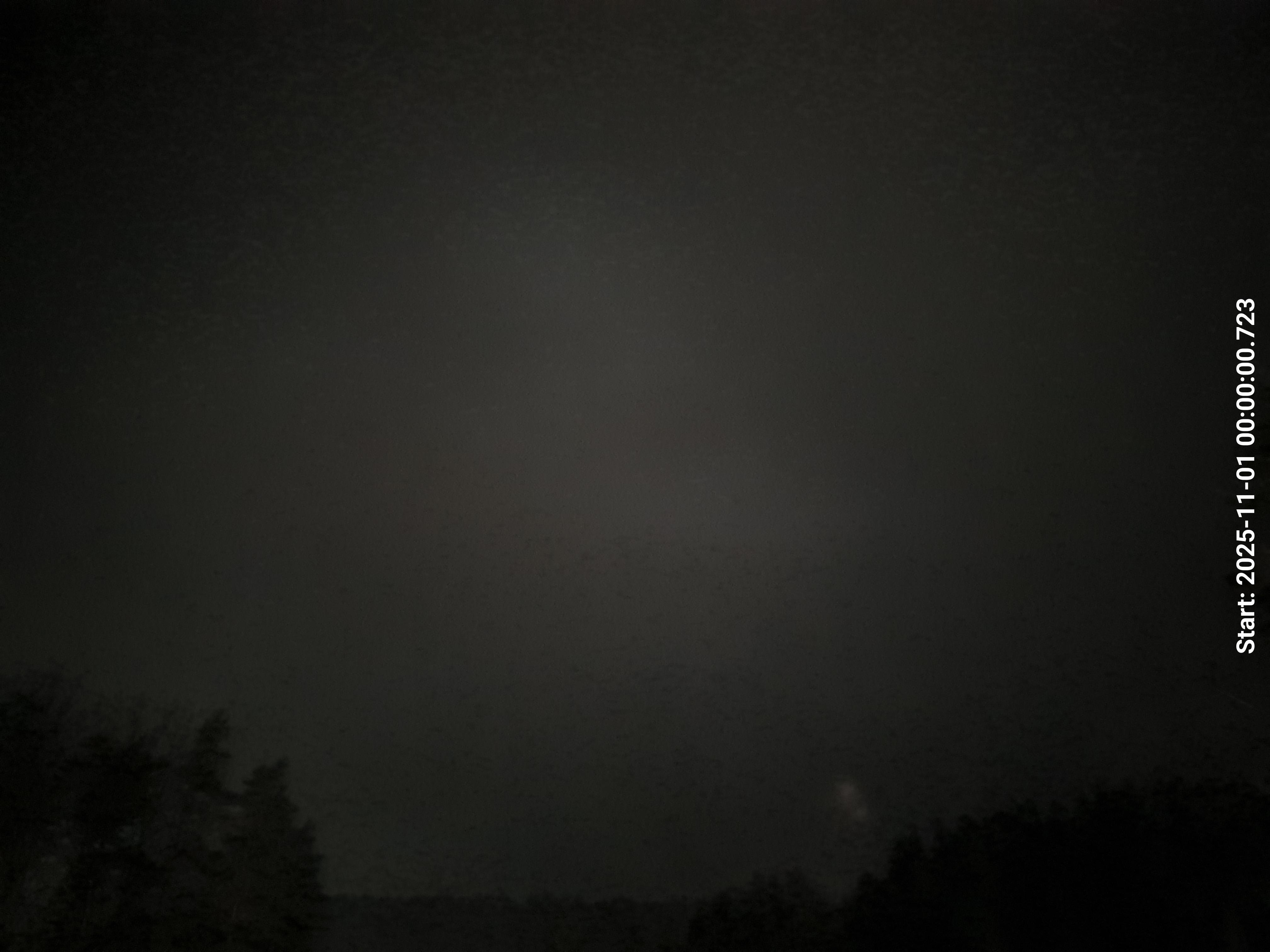 skyle_20251101_000010_lys30_star50_KP01_ISO1600_Lukker8.jpeg