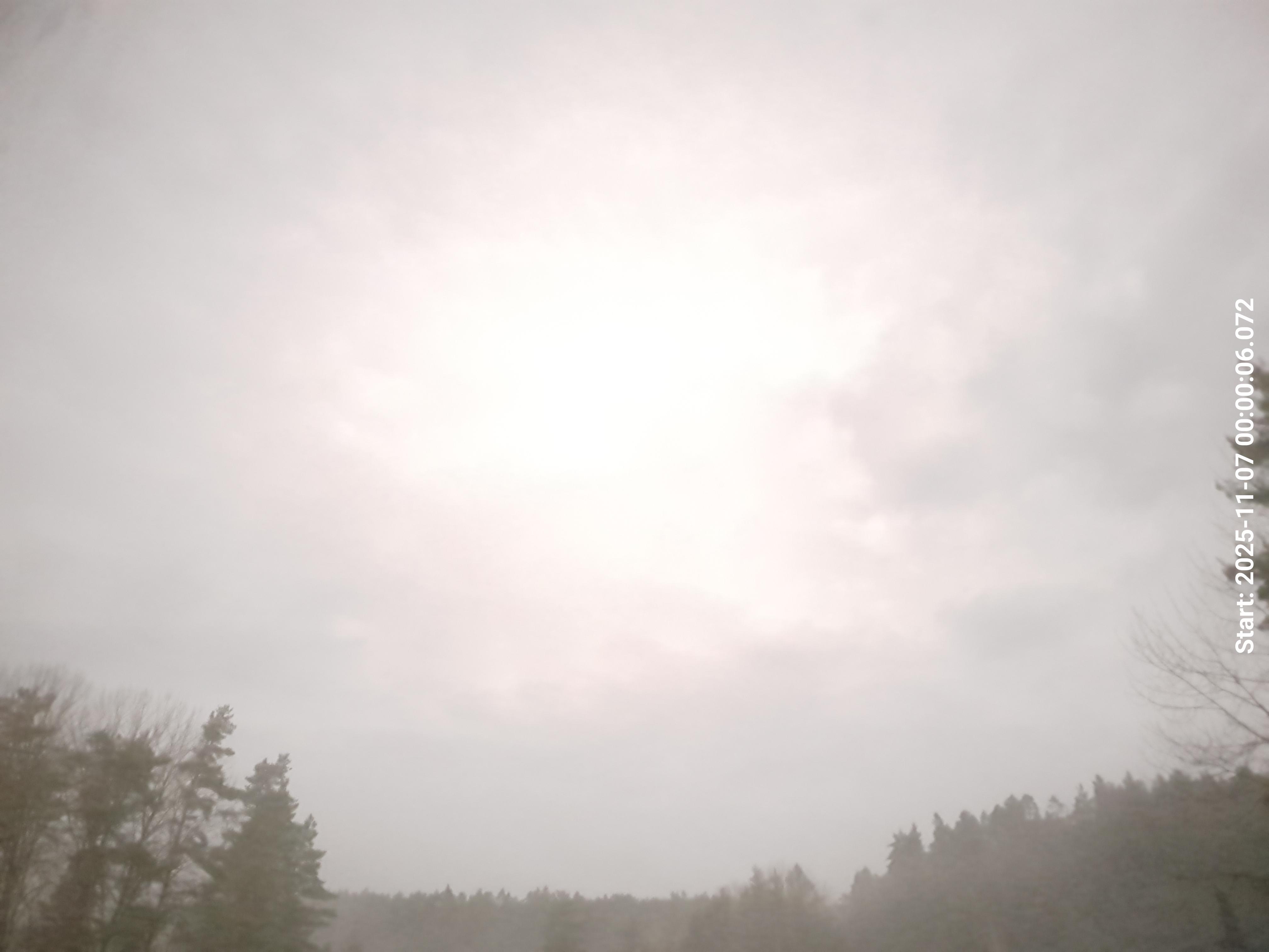 skyle_20251107_000015_lys205_star50_KP03_ISO1600_Lukker8.jpeg