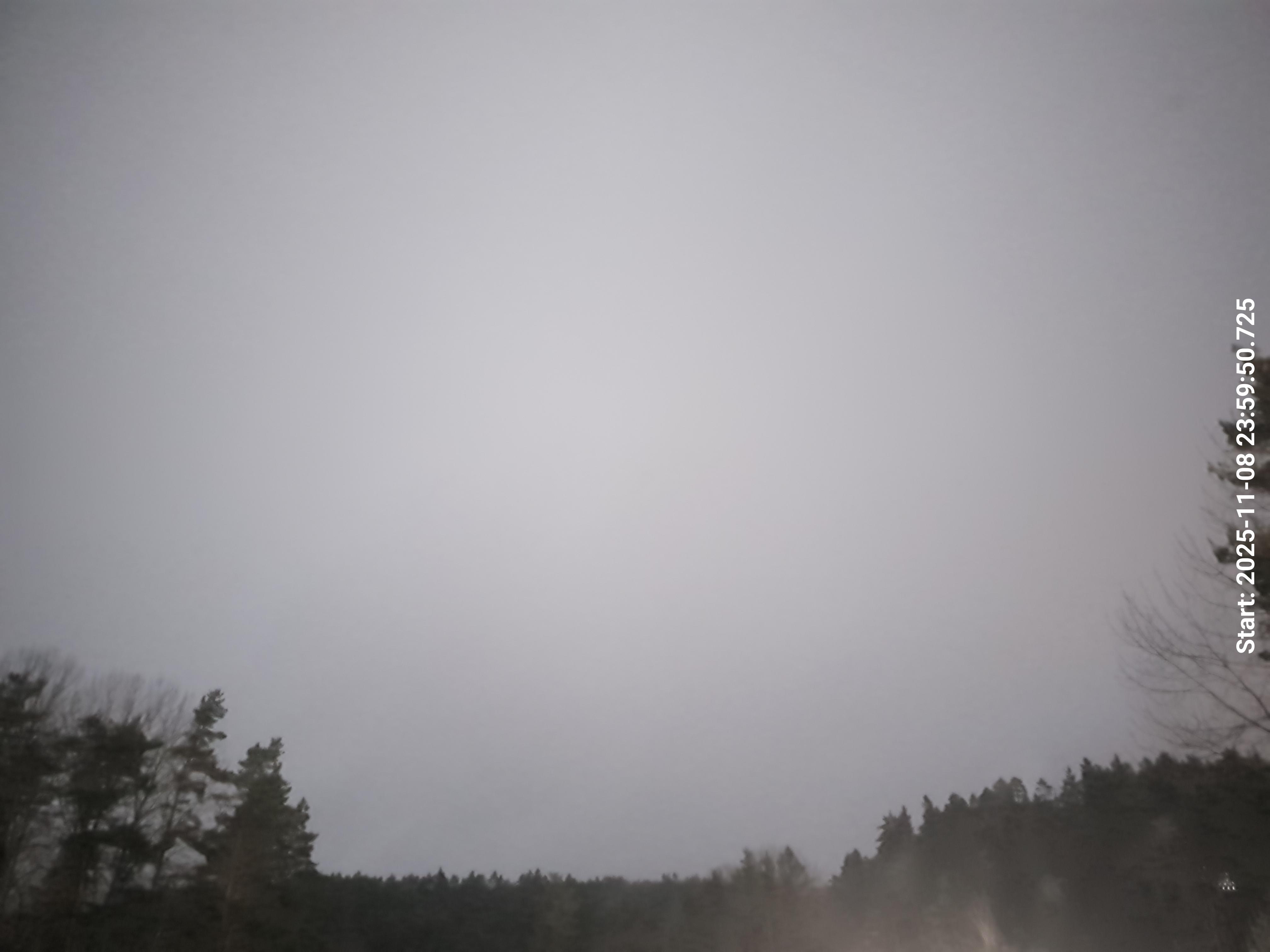 aurle_20251109_000007_lys150_star50_KP01_ISO1000_Lukker15.jpeg