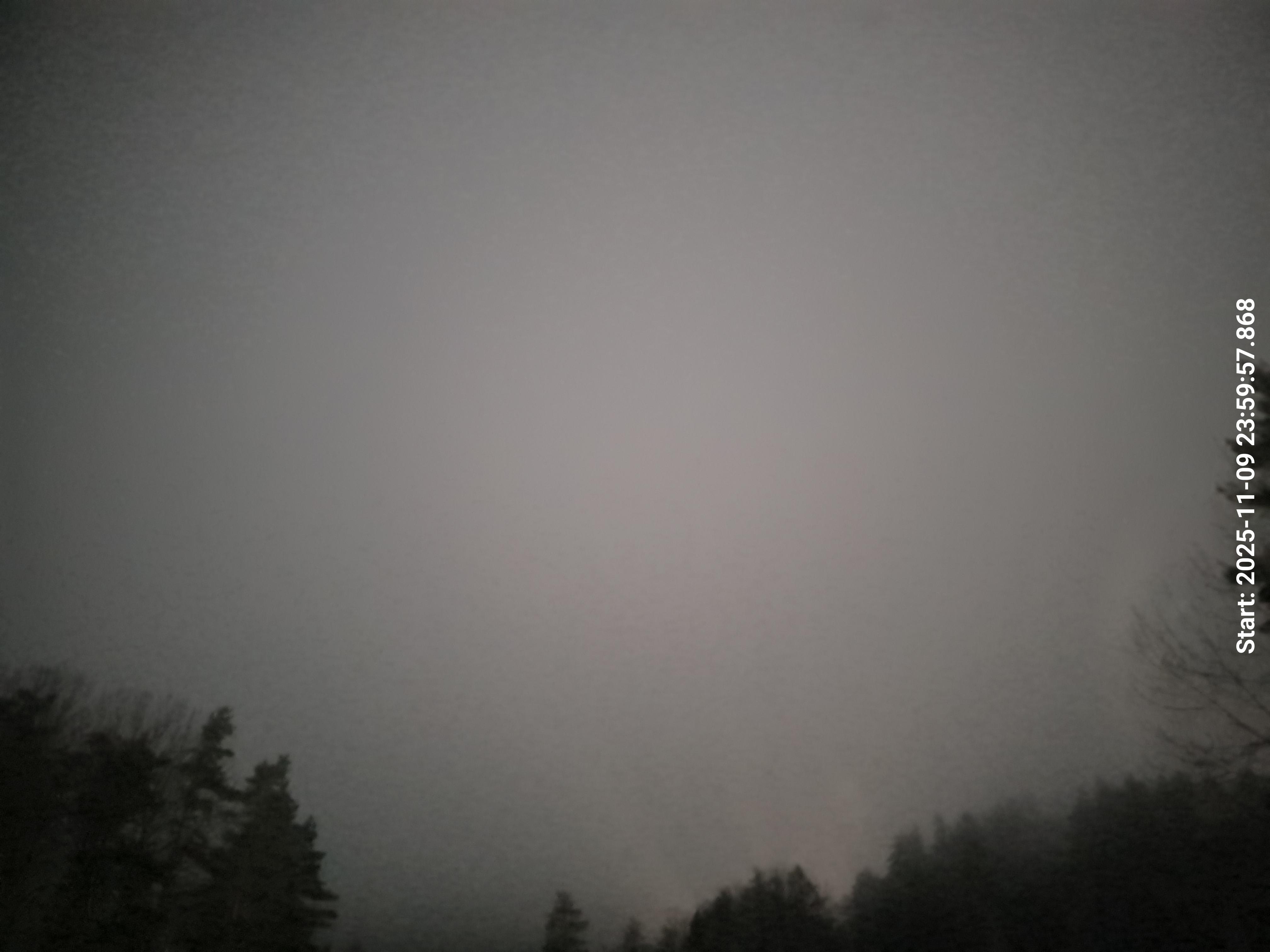 skyle_20251110_000007_lys99_star50_KP02_ISO1600_Lukker8.jpeg