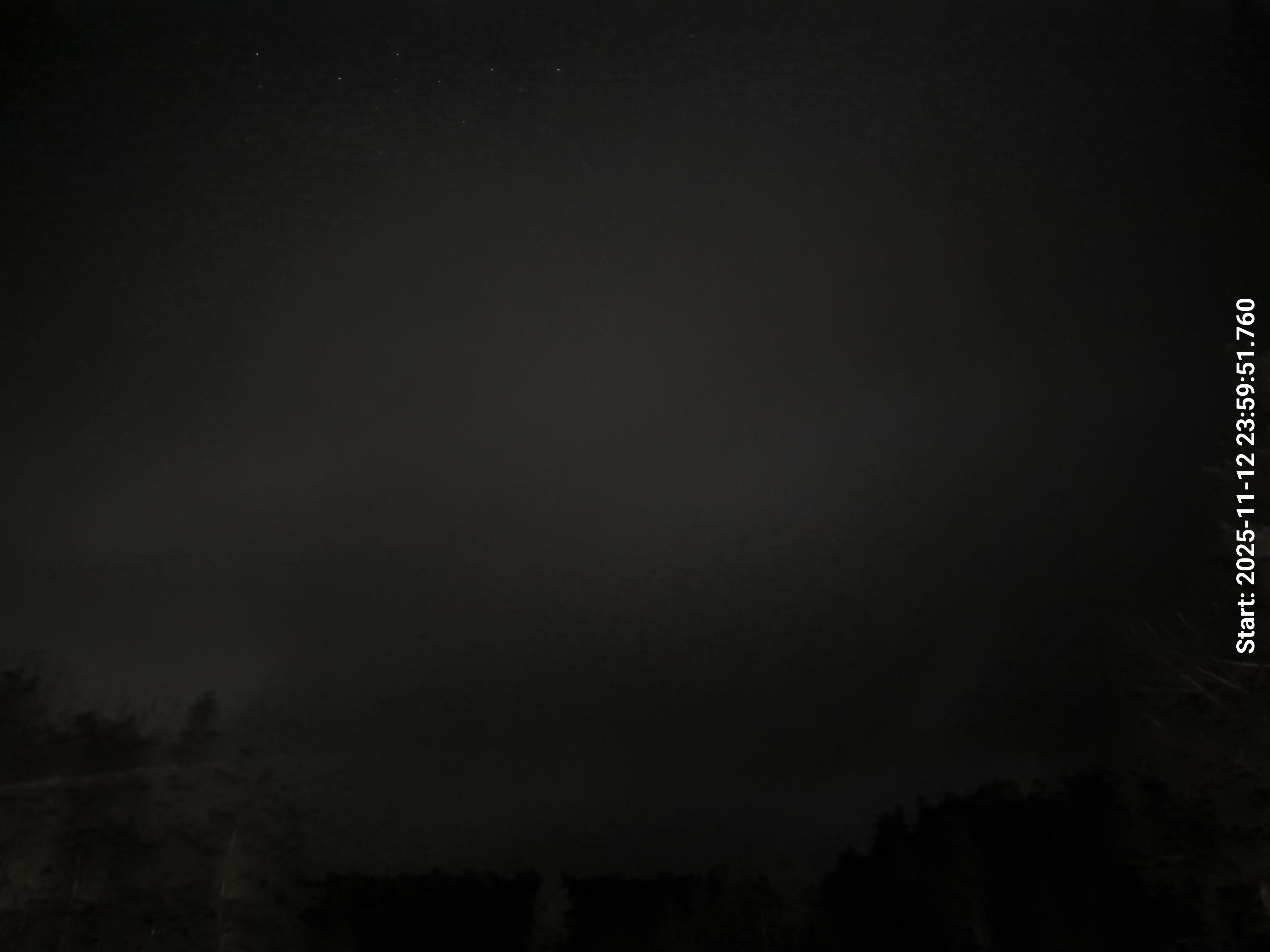 aurle_20251113_000008_lys22_star50_KPX_ISO1000_Lukker15.jpeg