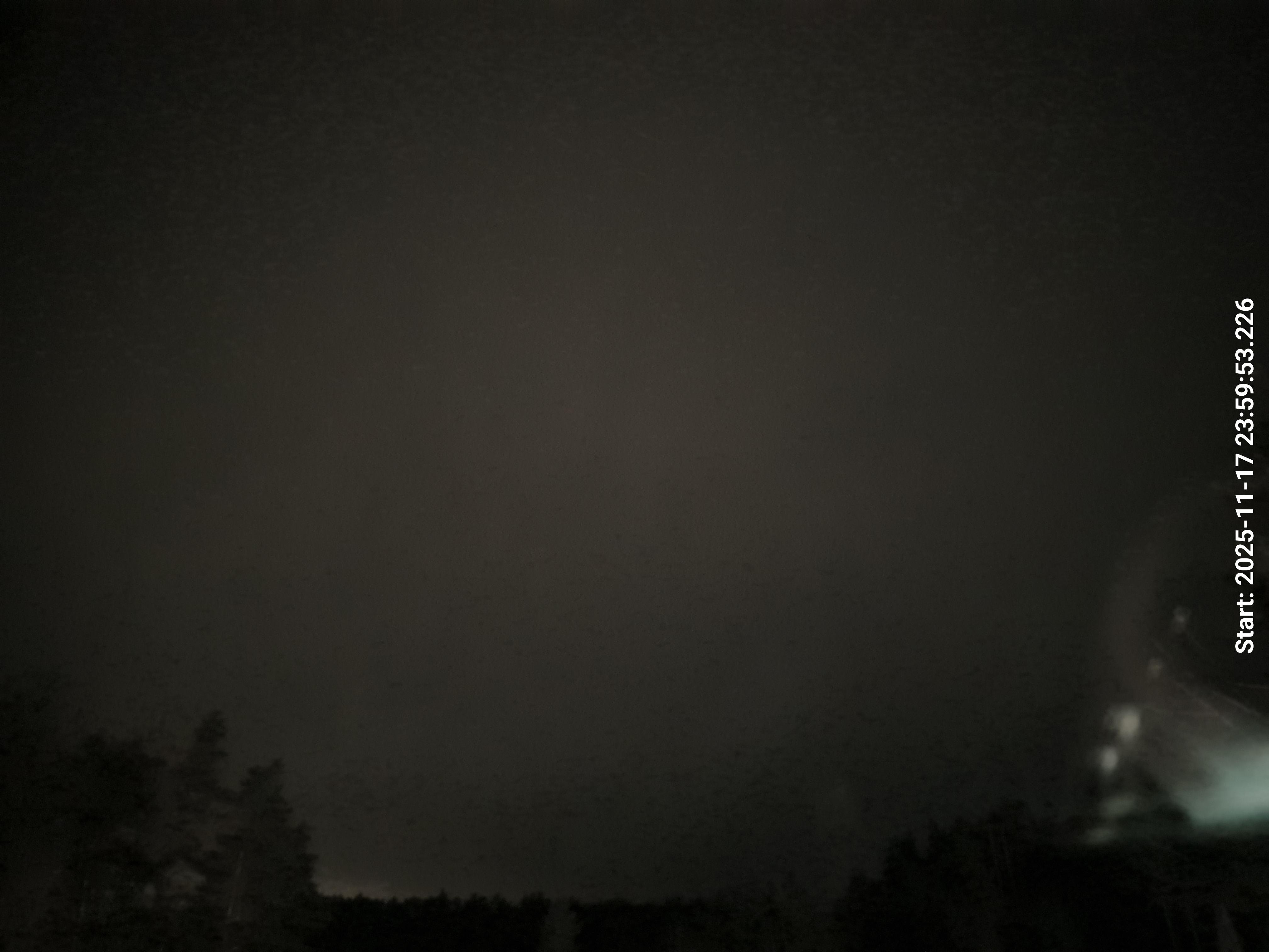 skyle_20251118_000002_lys33_star50_KP02_ISO1600_Lukker8.jpeg