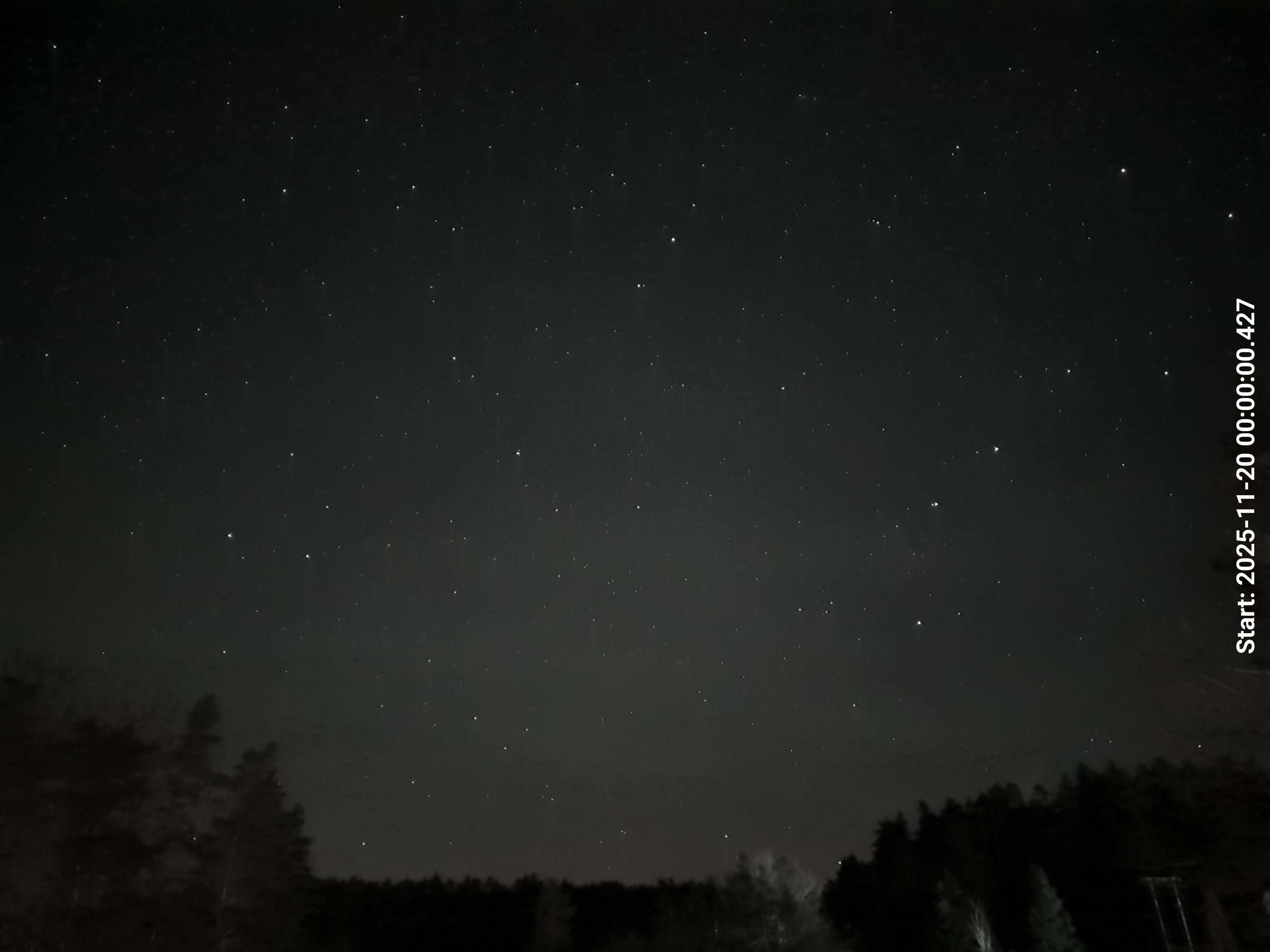 aurle_20251120_000016_lys28_star50_KPX_ISO1000_Lukker15.jpeg