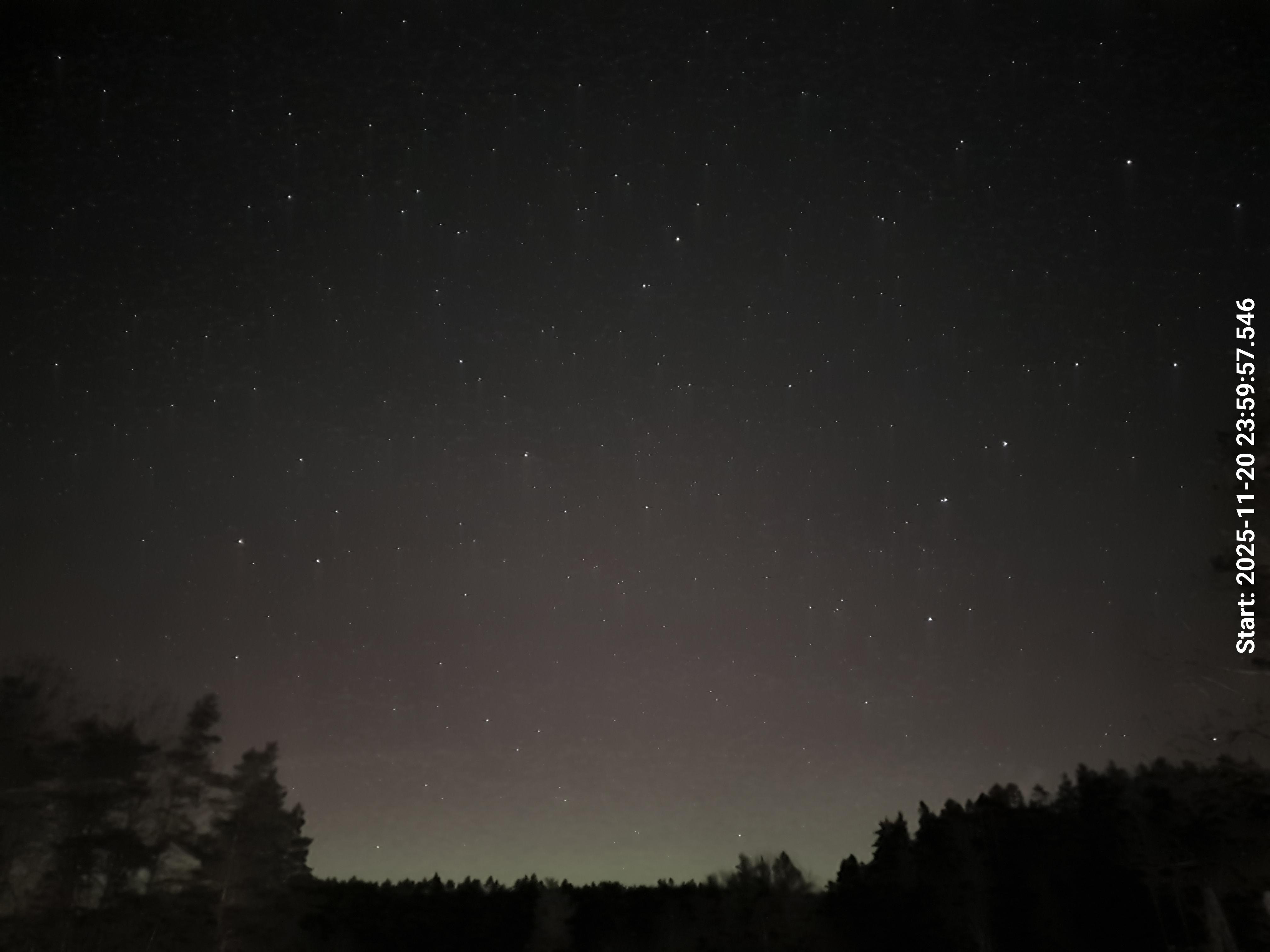 aurle_20251121_000013_lys36_star50_KPX_ISO1000_Lukker15.jpeg