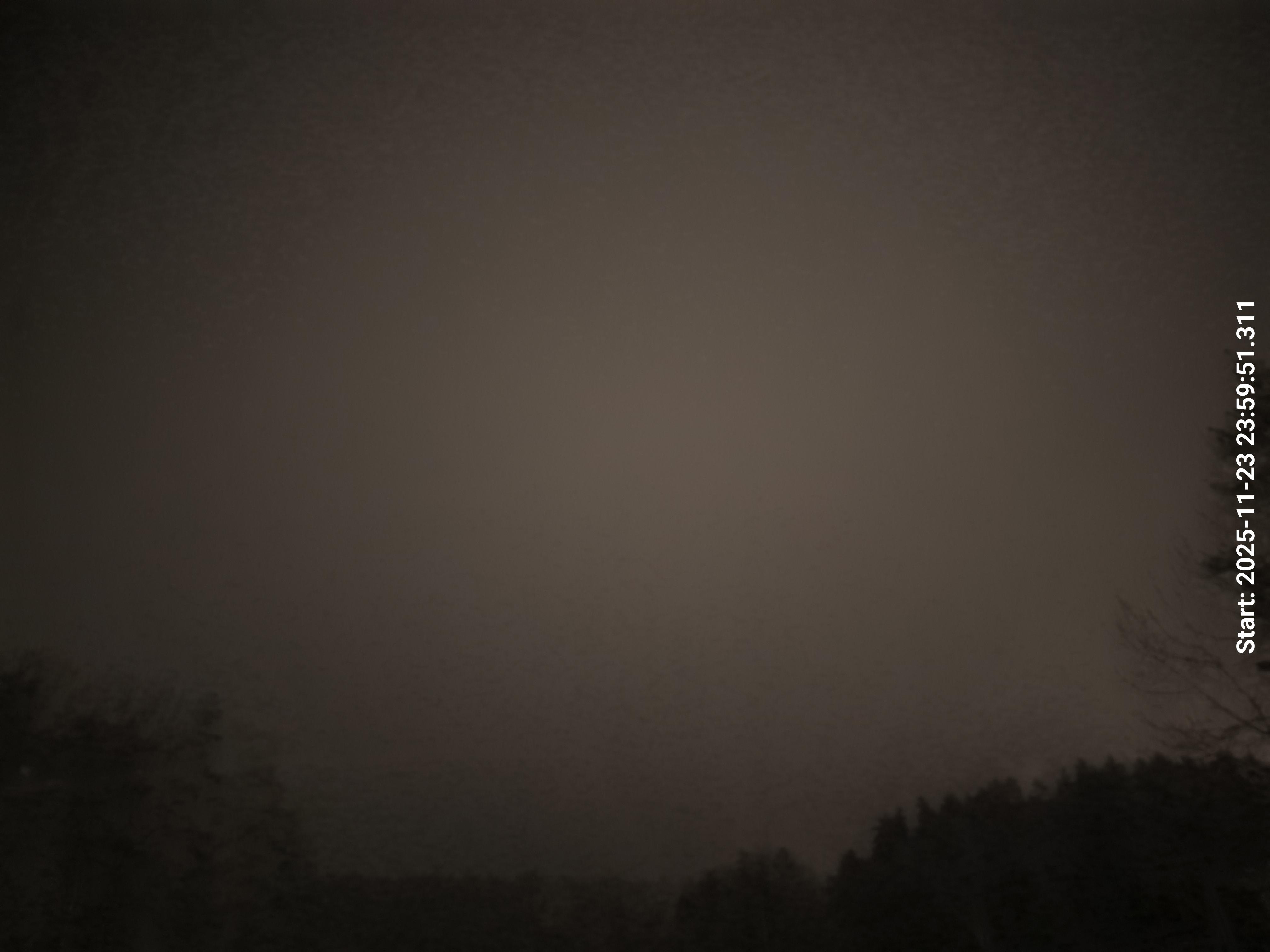 aurle_20251124_000007_lys52_star50_KPX_ISO1000_Lukker15.jpeg