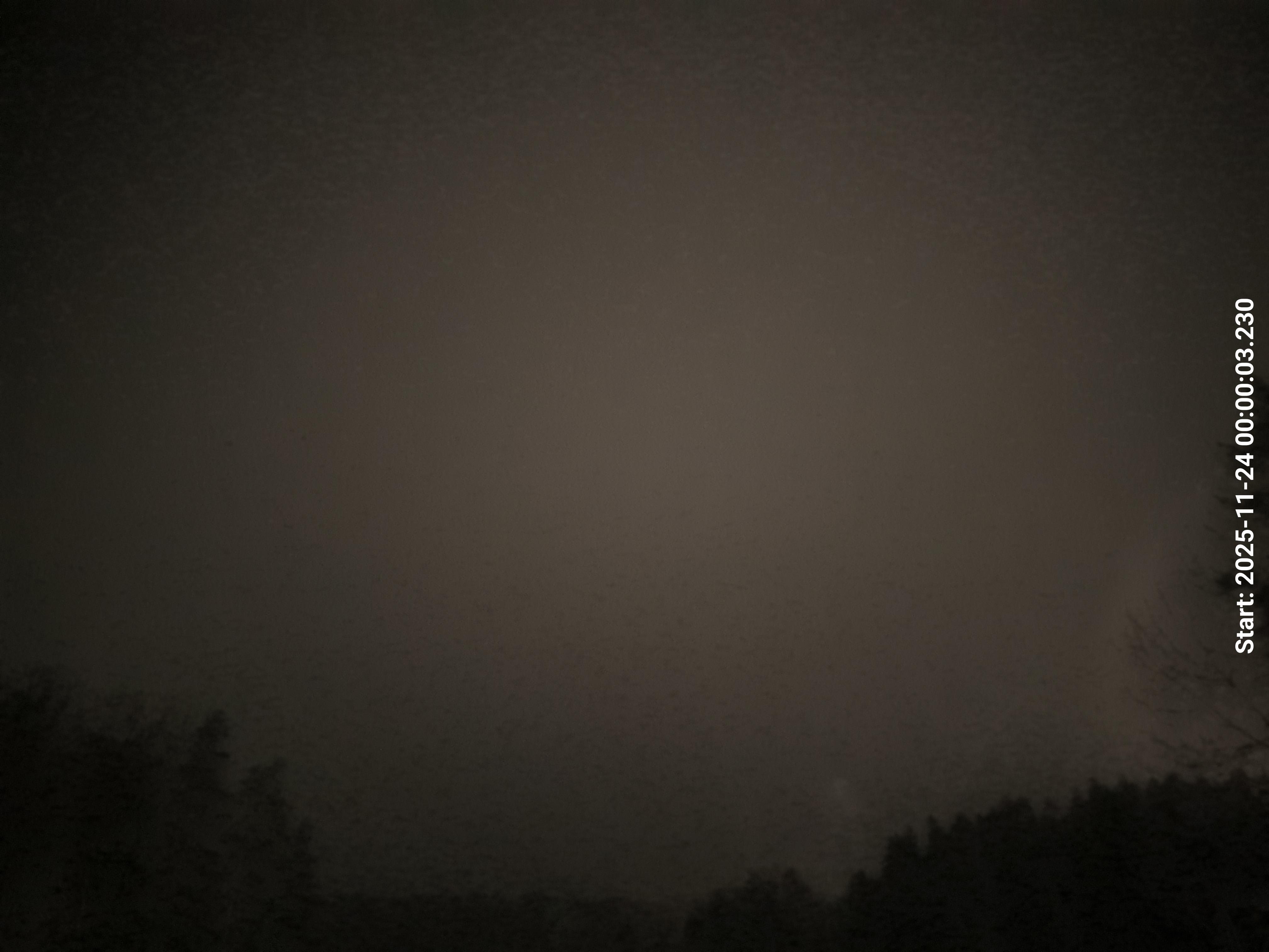 skyle_20251124_000012_lys46_star50_KP02_ISO1600_Lukker8.jpeg
