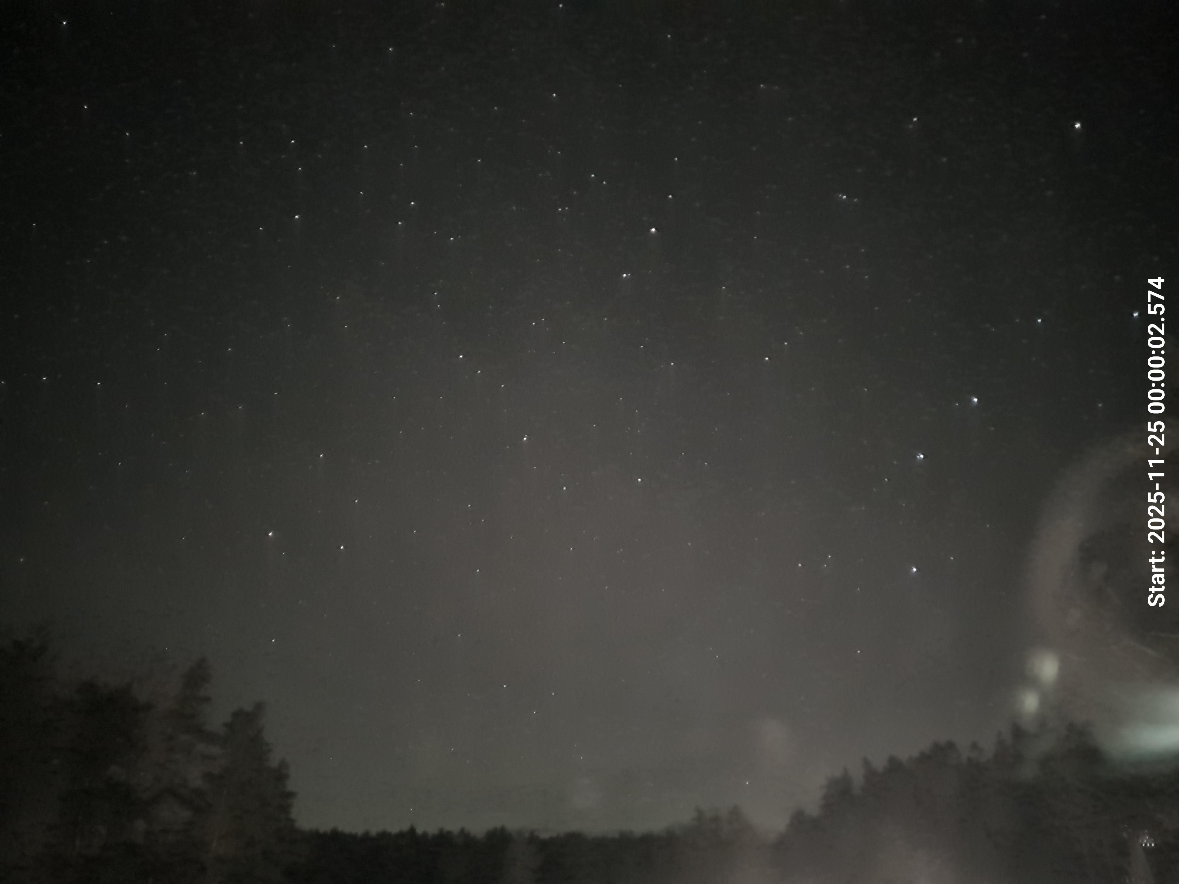 skyle_20251125_000011_lys50_star50_KP03_ISO1600_Lukker8.jpeg