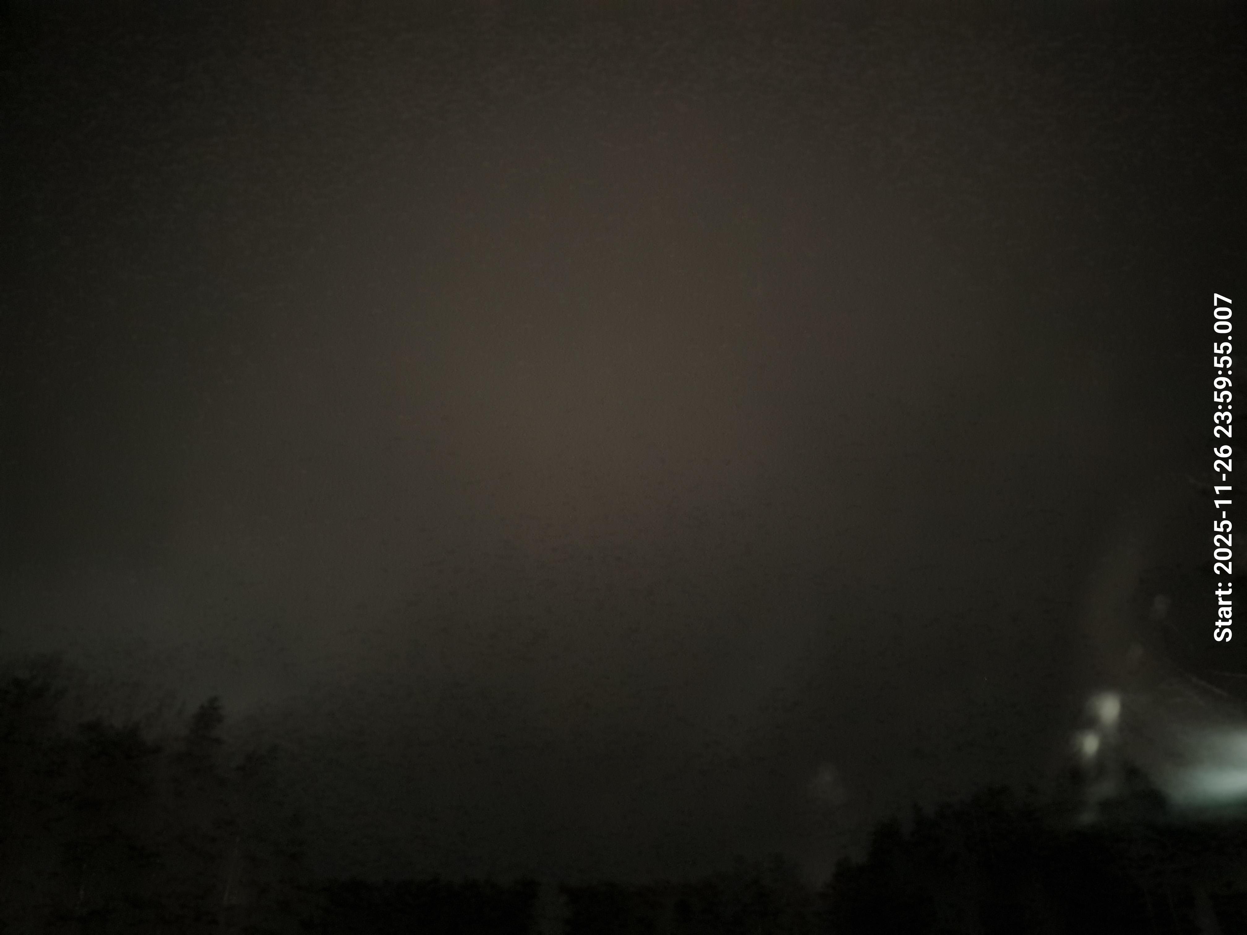 skyle_20251127_000004_lys35_star50_KP04_ISO1600_Lukker8.jpeg