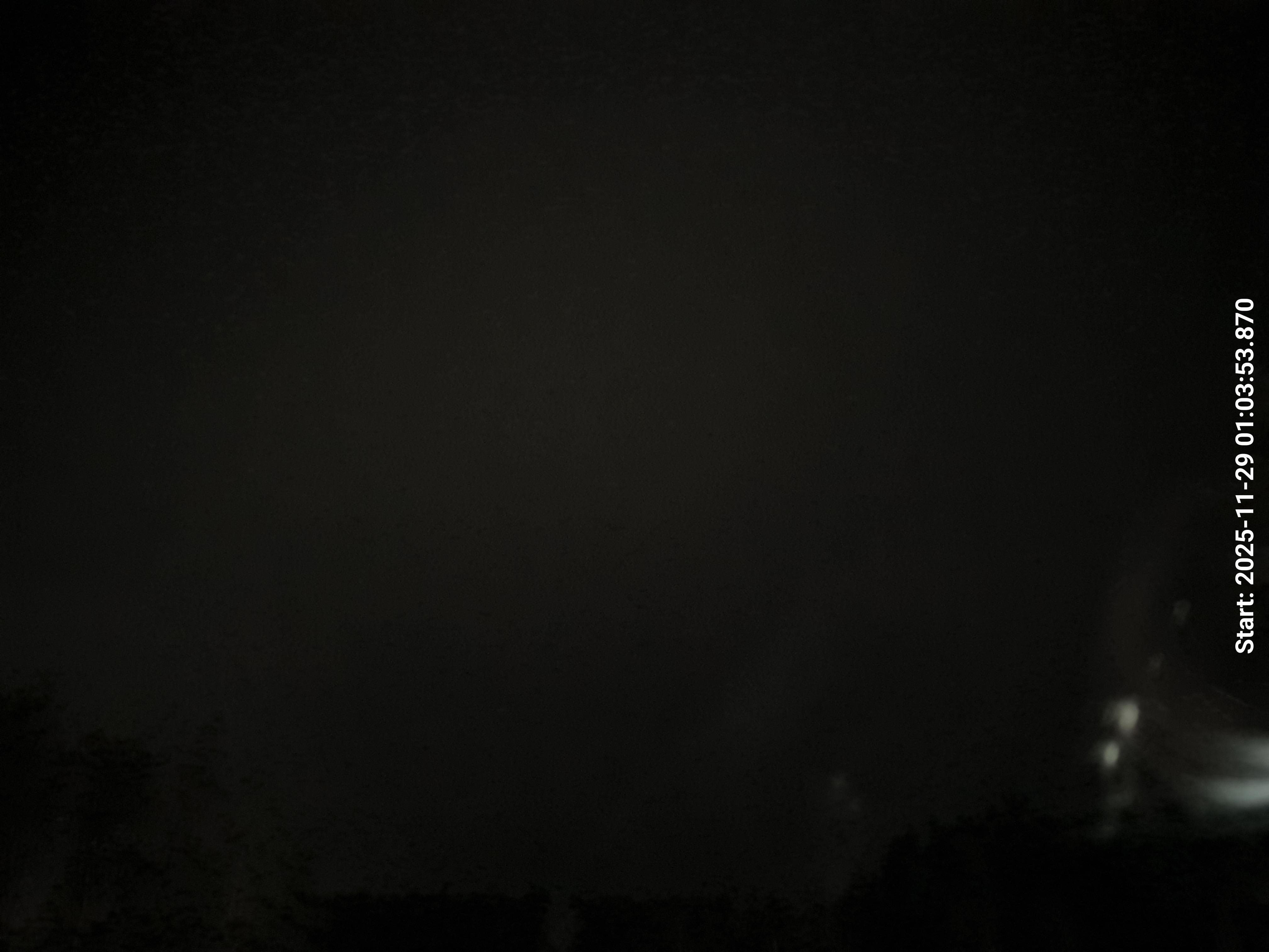 skyle_20251129_010402_lys16_star50_KP03_ISO1600_Lukker8.jpeg