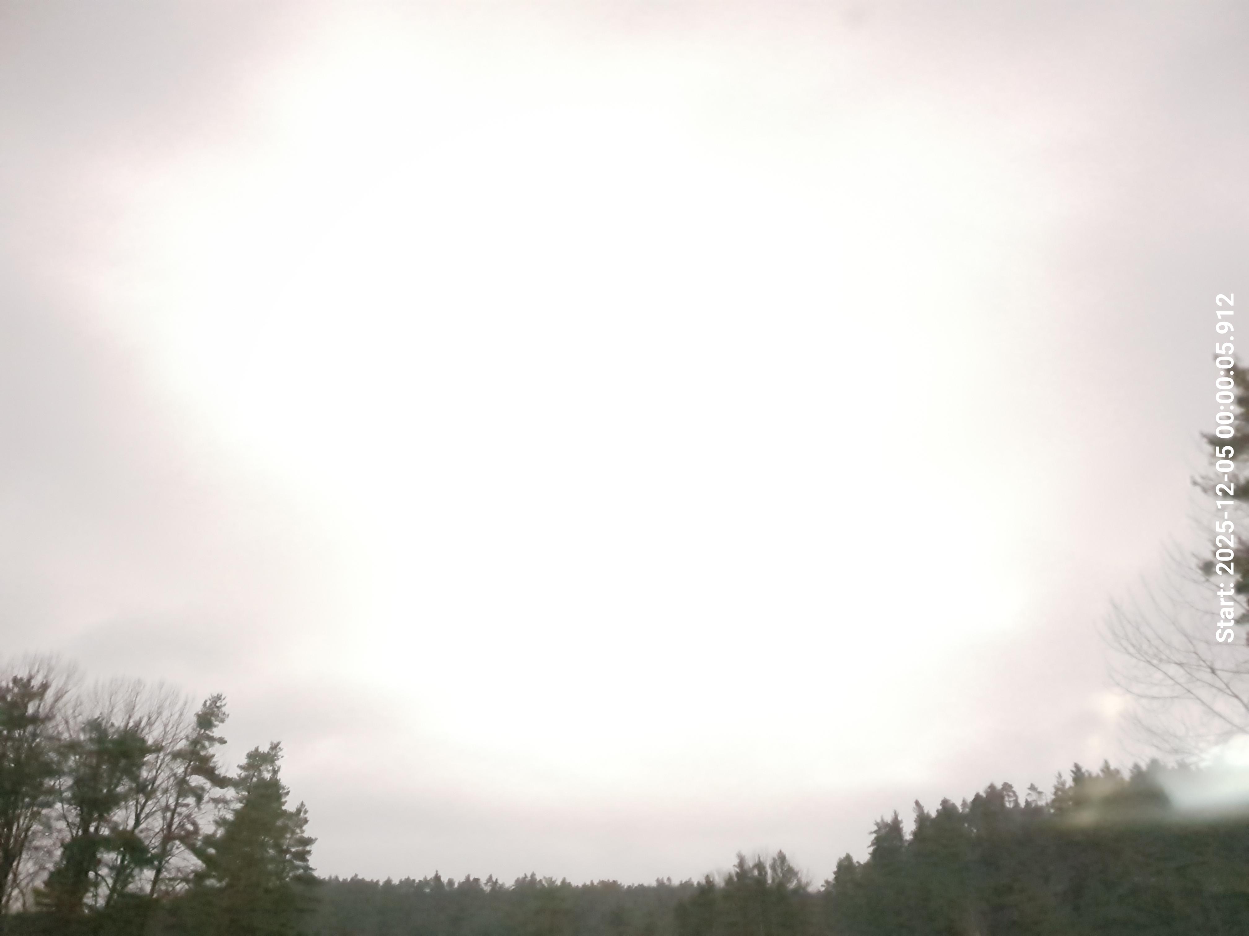 skyle_20251205_000015_lys221_star50_KP03_ISO1600_Lukker8.jpeg