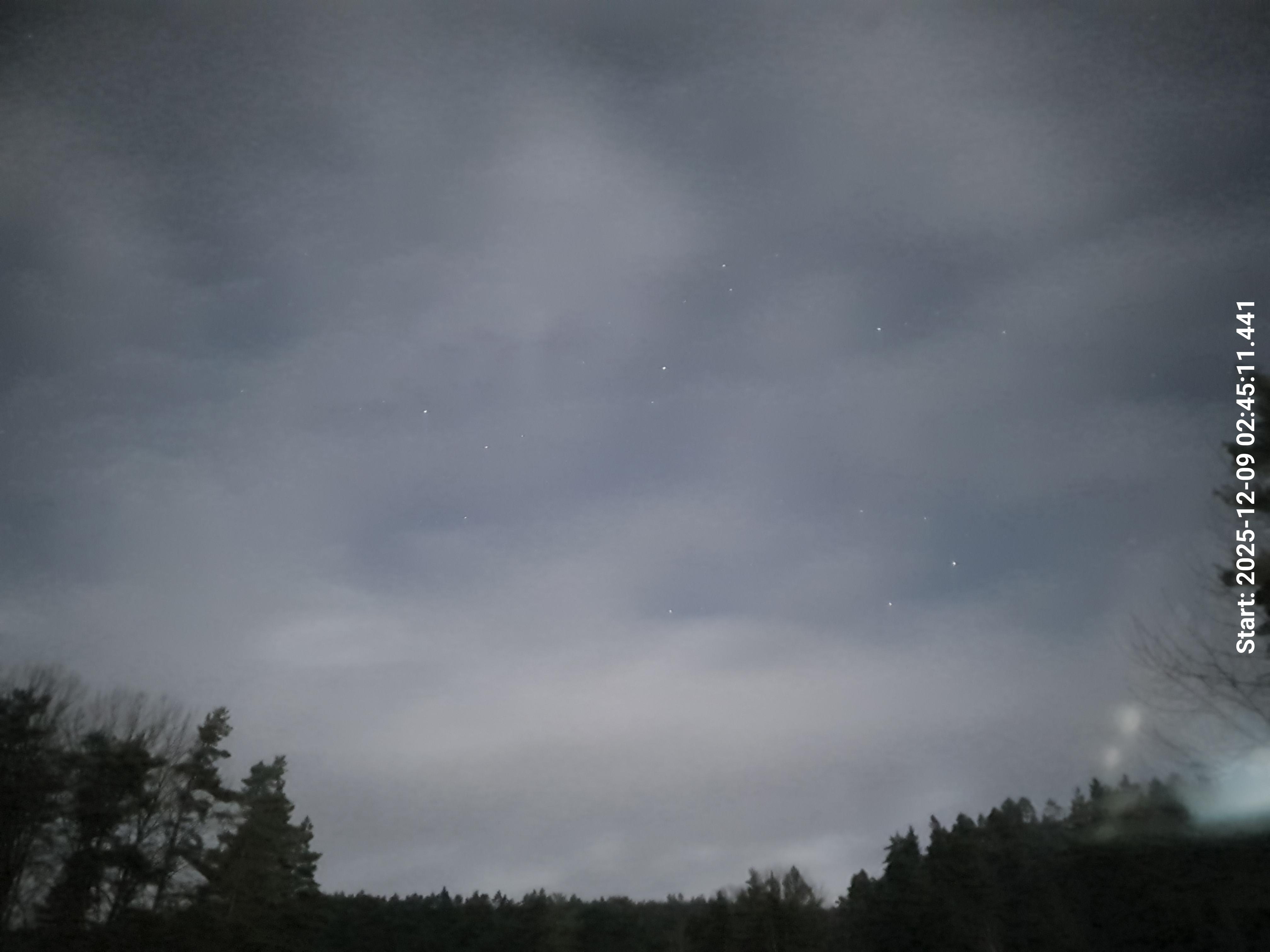 skyle_20251209_024520_lys104_star50_KPX_ISO1600_Lukker8.jpeg
