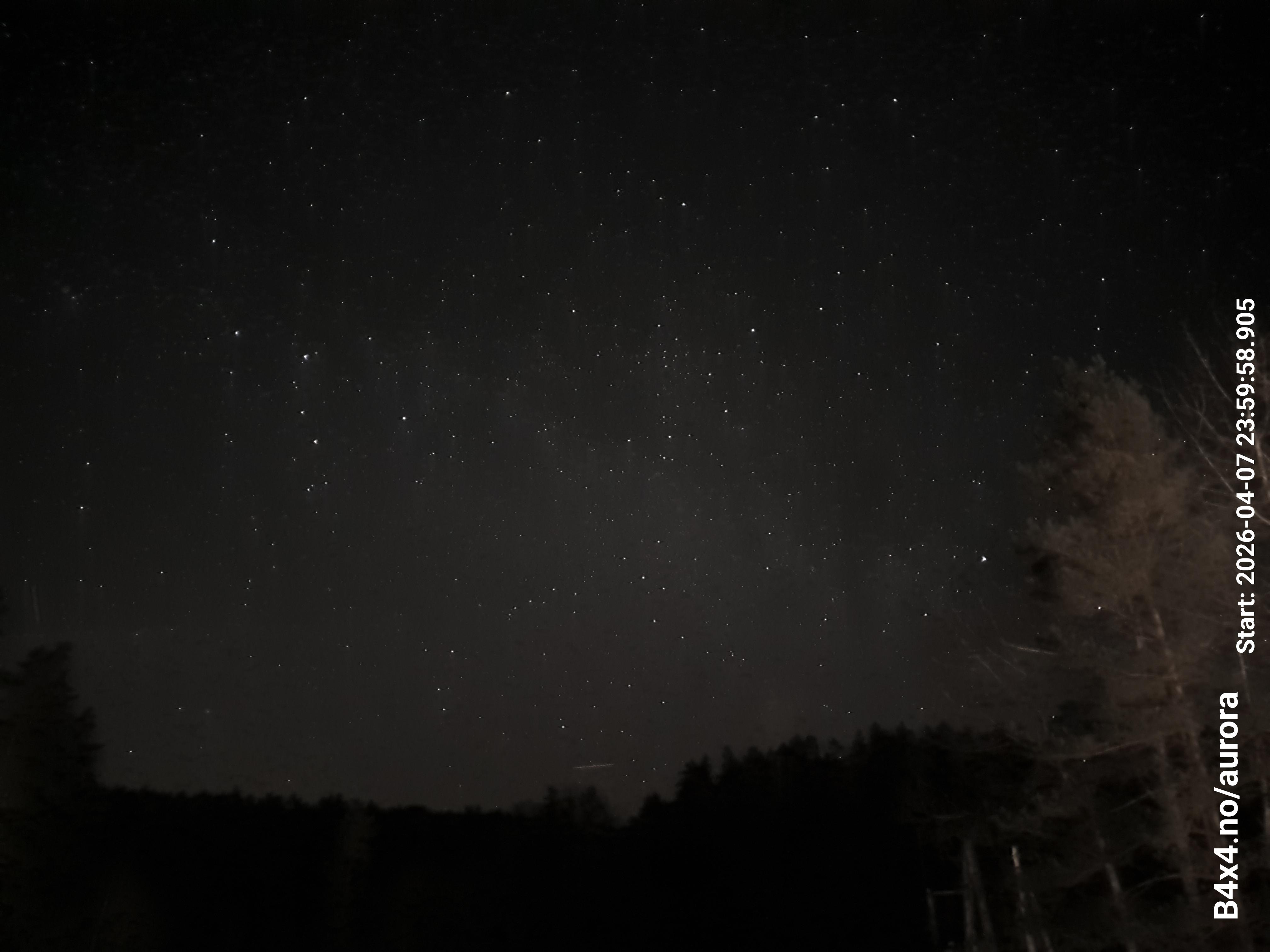 aurle_20260408_000015_lys21_star50_KP01_ISO1000_Lukker15.jpeg