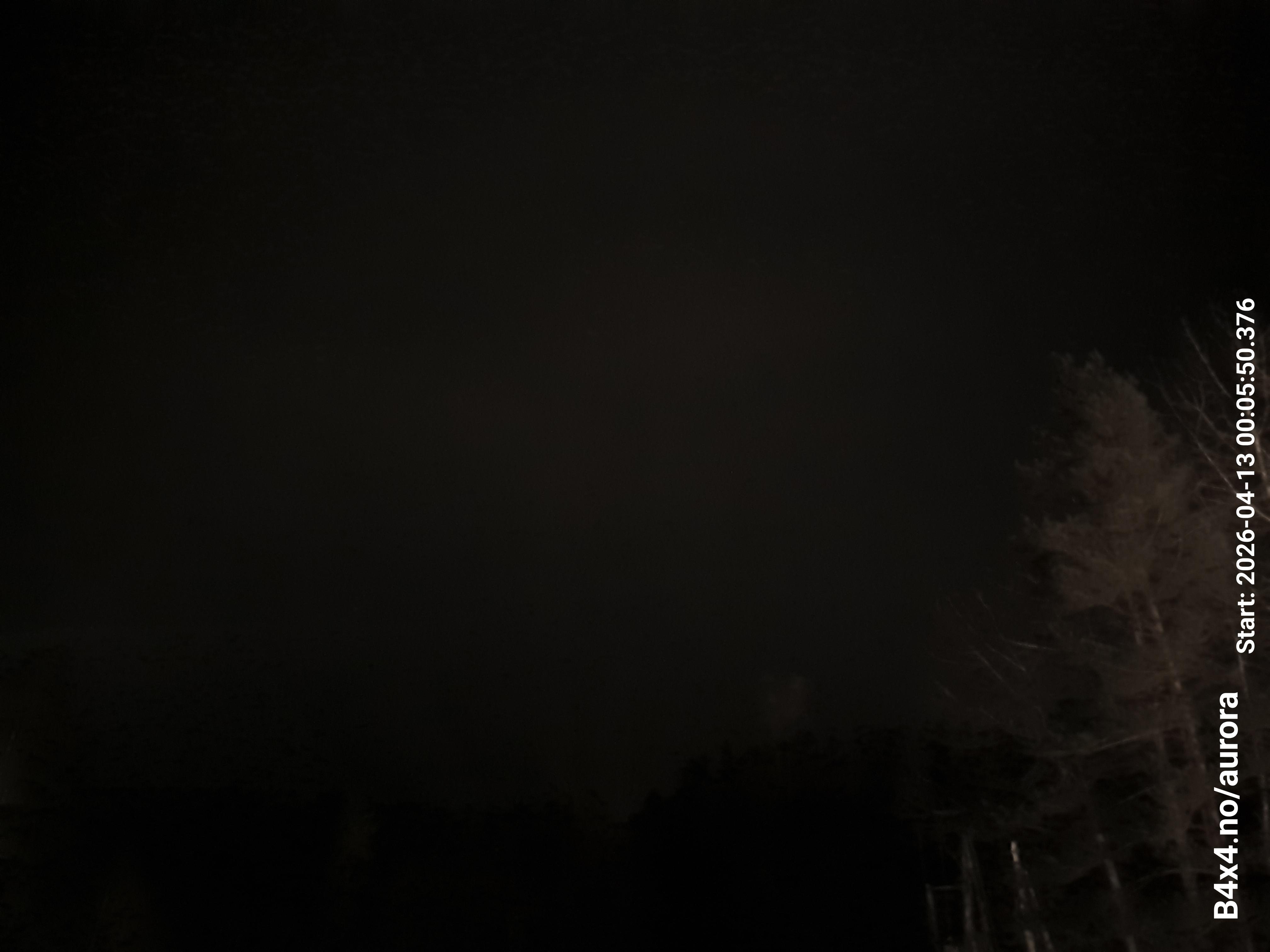 aurle_20260413_000606_lys14_star50_KP00_ISO1000_Lukker15.jpeg