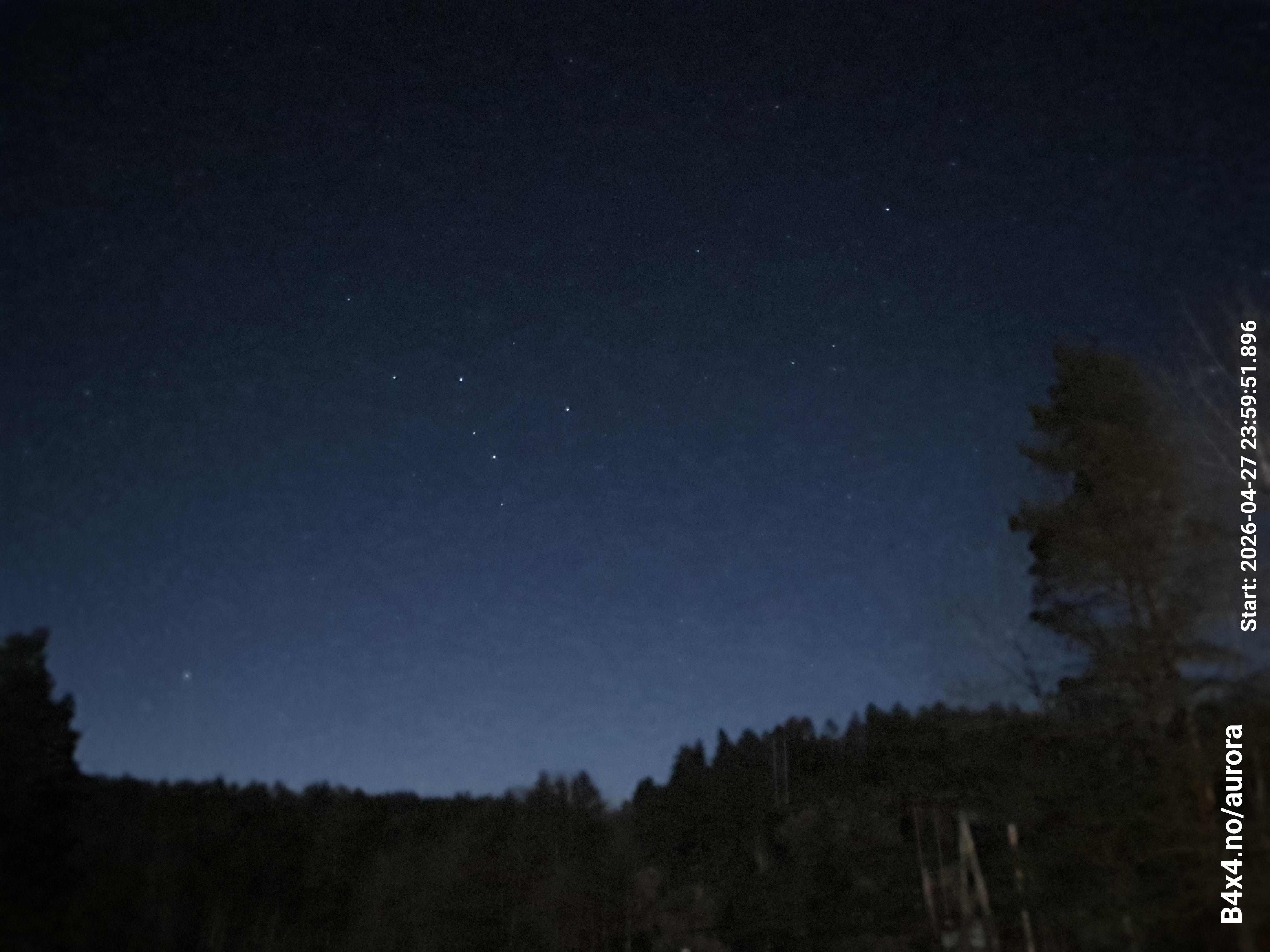 aurle_20260428_000008_lys34_star50_KP01_ISO1000_Lukker15.jpeg