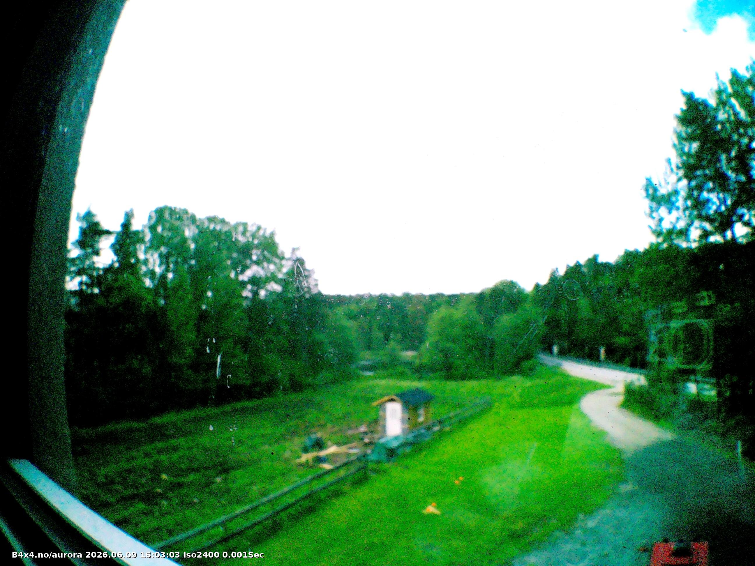 sencle_20260609_160303_lys136_star50_KP01_ISO2400_Lukker001.jpeg