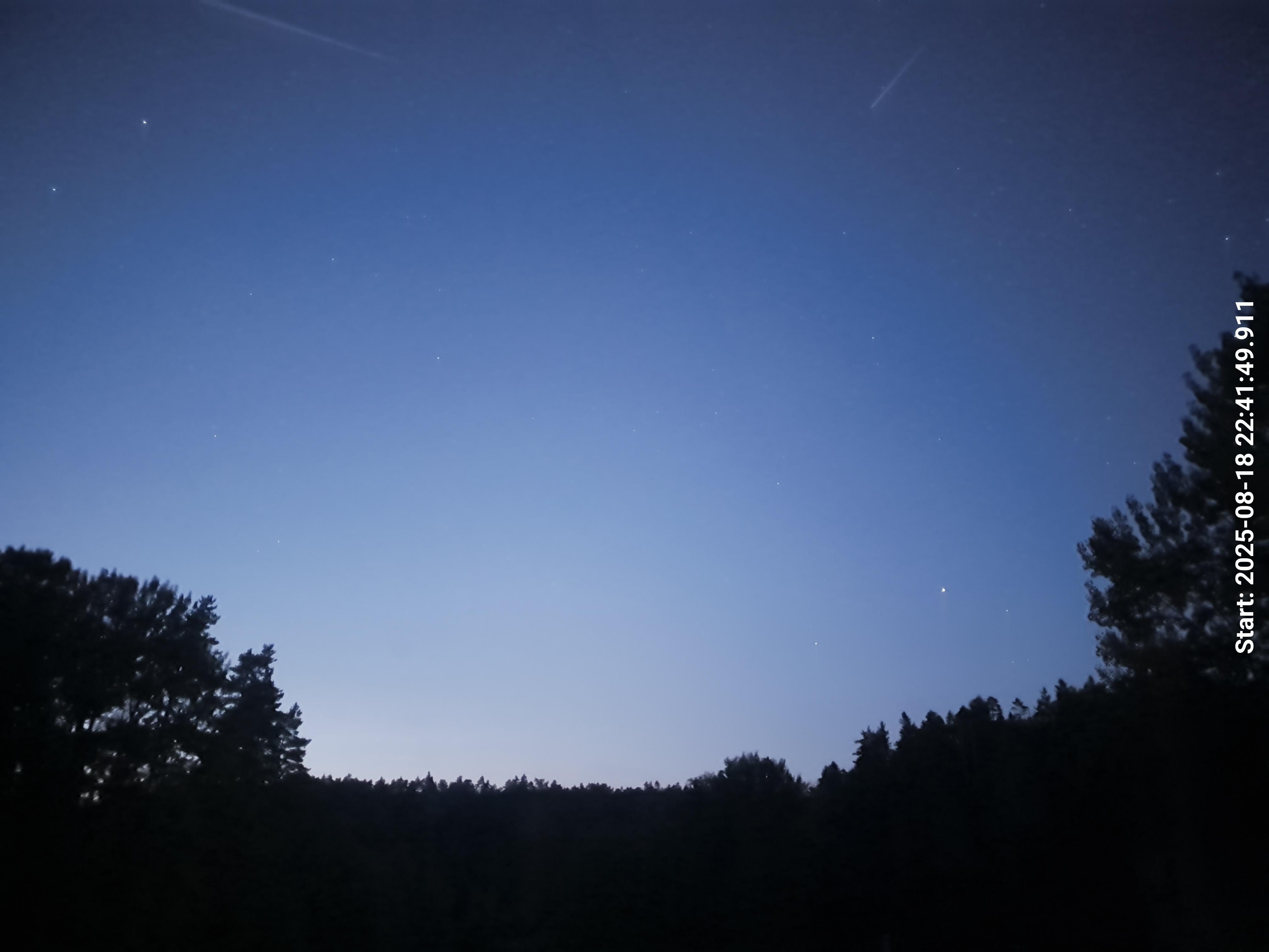 aurle_20250818_224201_lys80_KP04_ISO600_Lukker10.jpeg