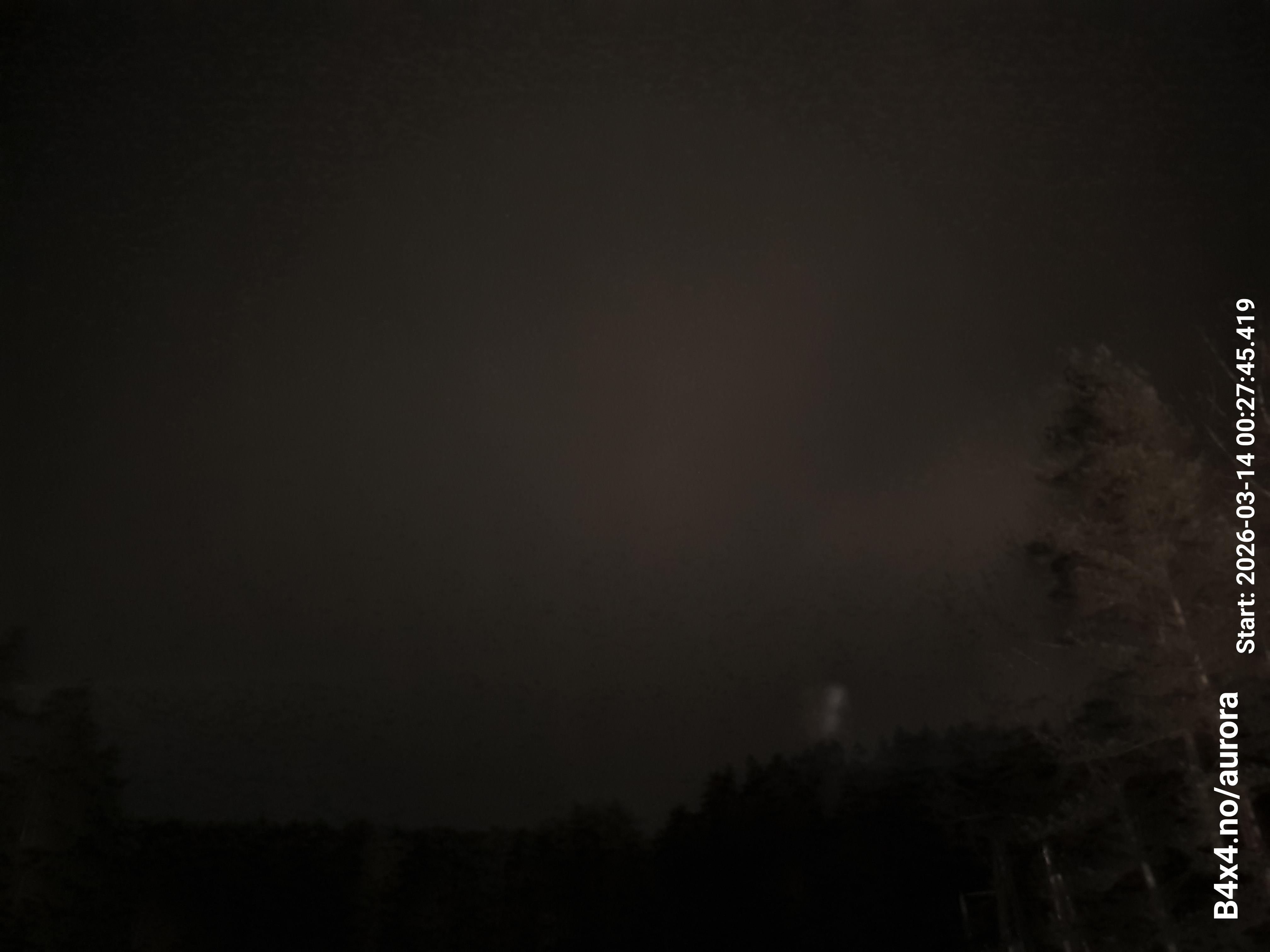 aurle_20260314_002801_lys26_star50_KPX_ISO1000_Lukker15.jpeg