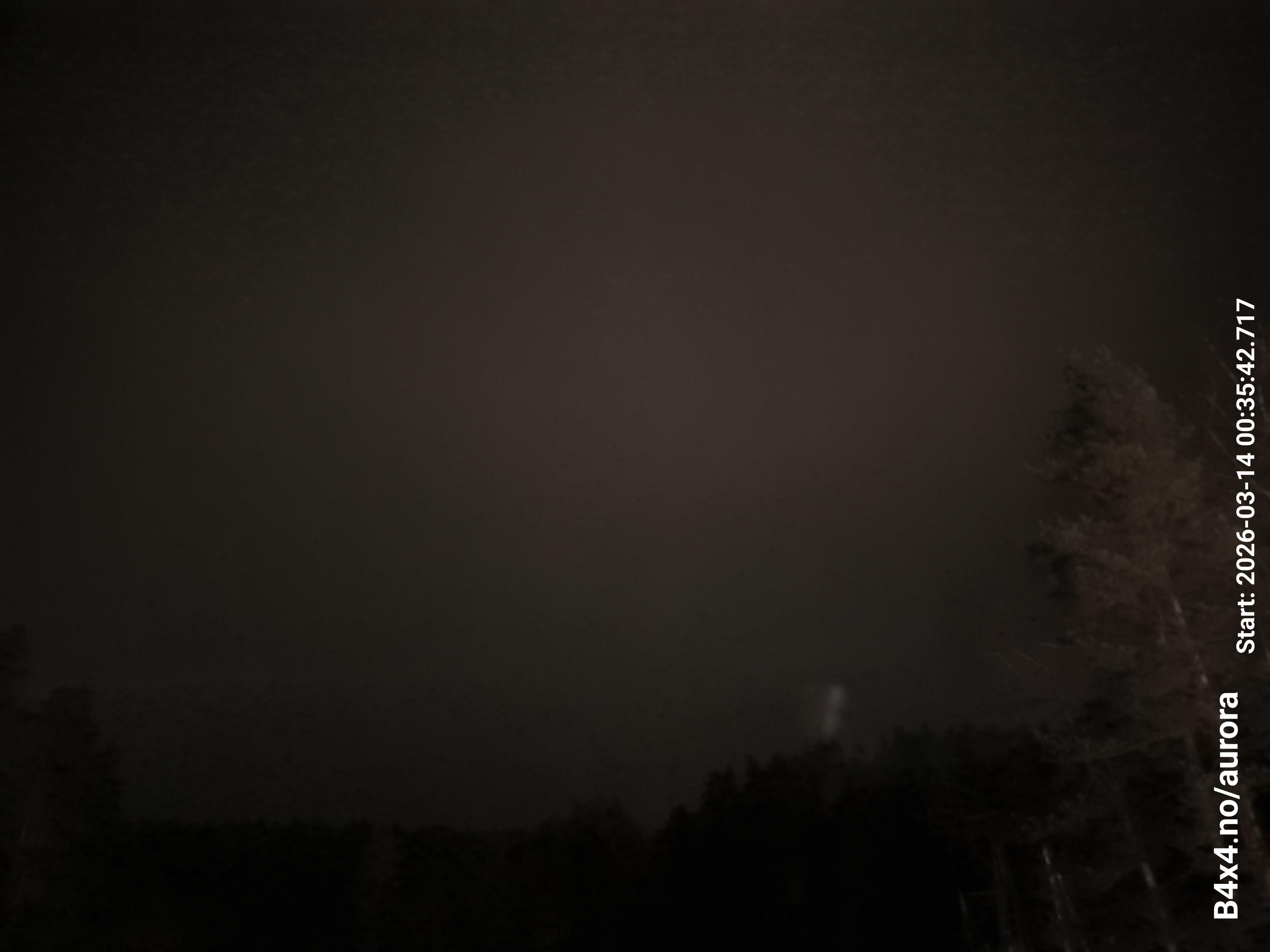 aurle_20260314_003559_lys29_star50_KP05_ISO1000_Lukker15.jpeg