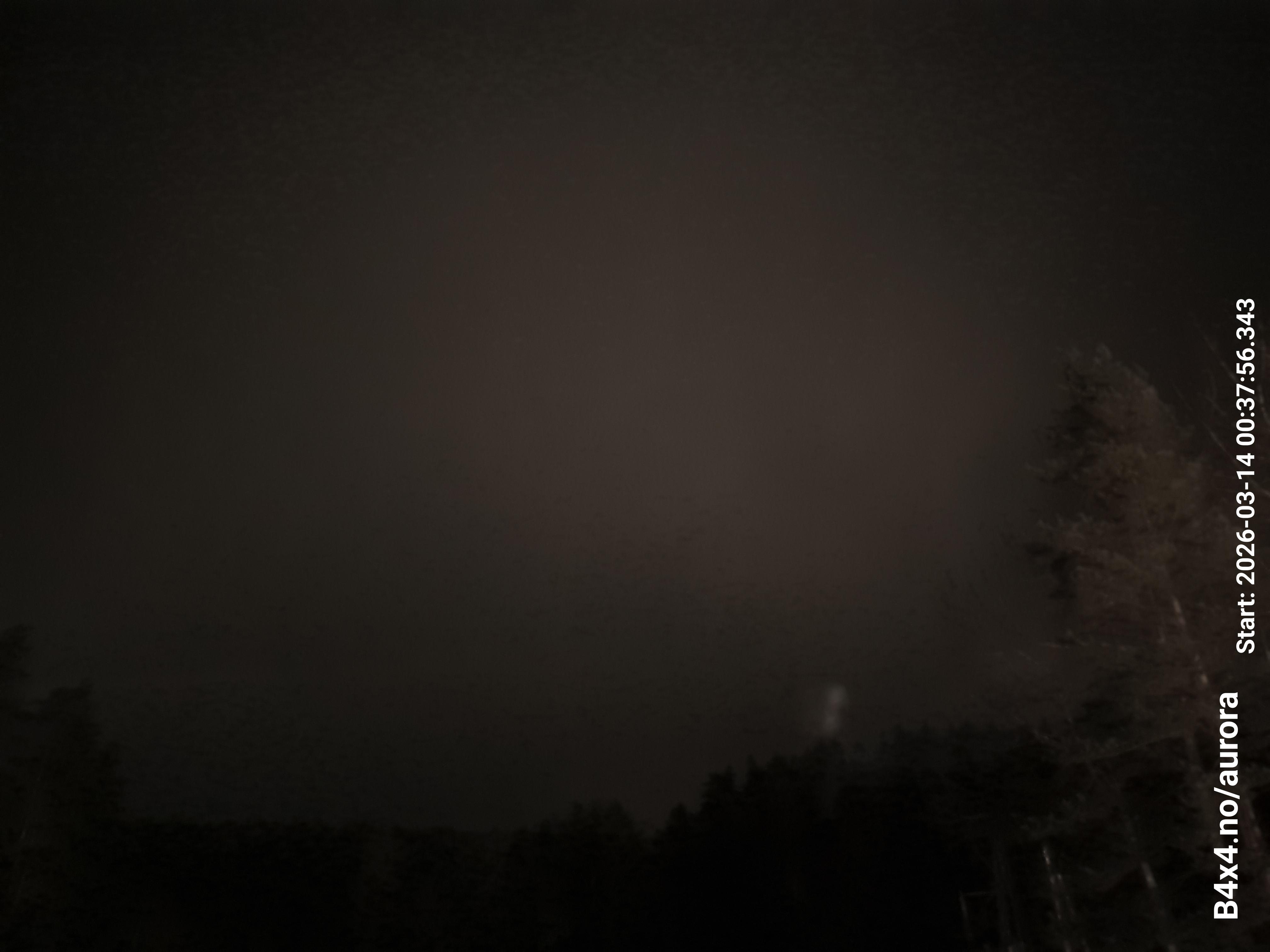 aurle_20260314_003812_lys28_star50_KP05_ISO1000_Lukker15.jpeg