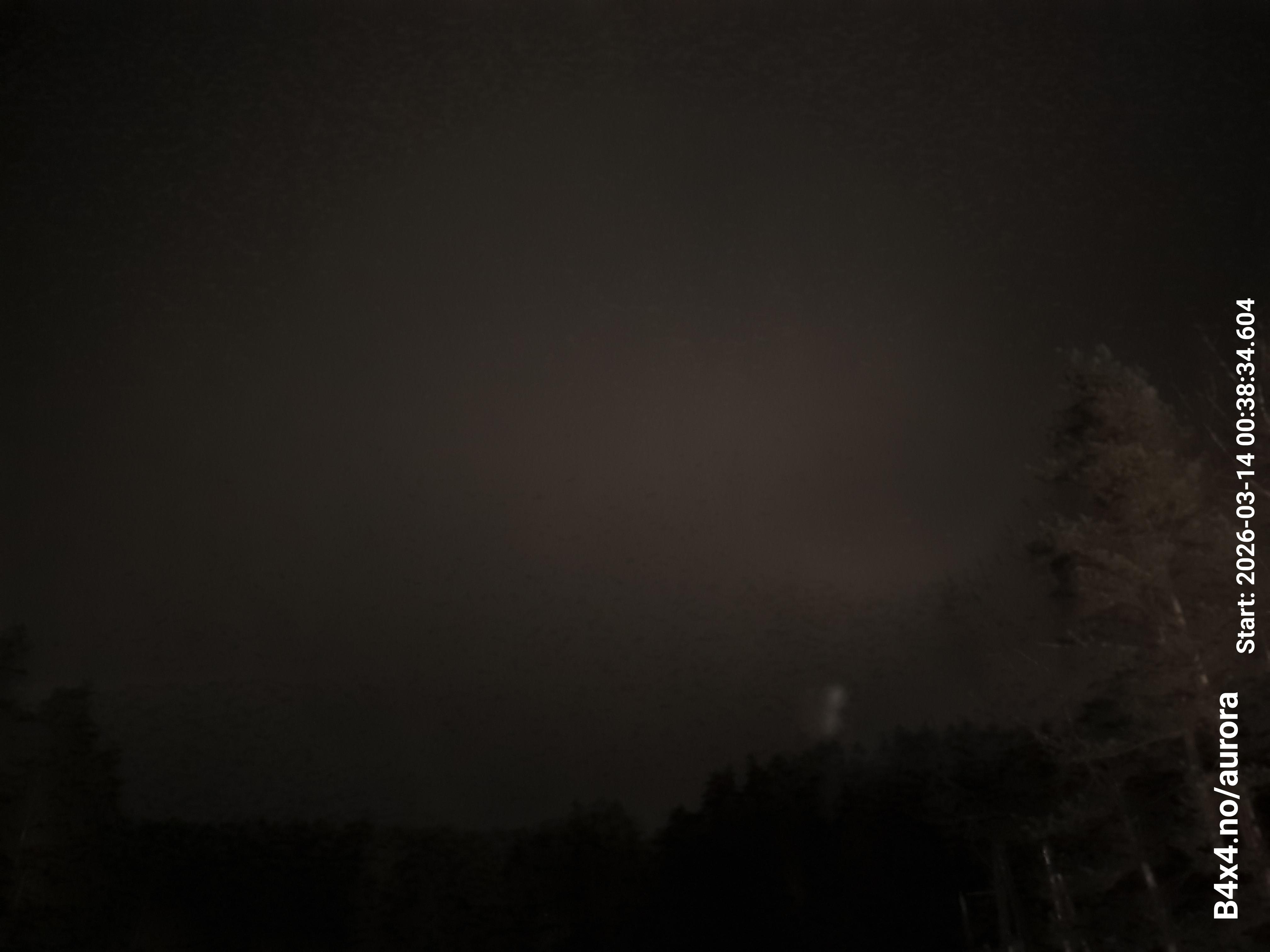 aurle_20260314_003850_lys26_star50_KP05_ISO1000_Lukker15.jpeg