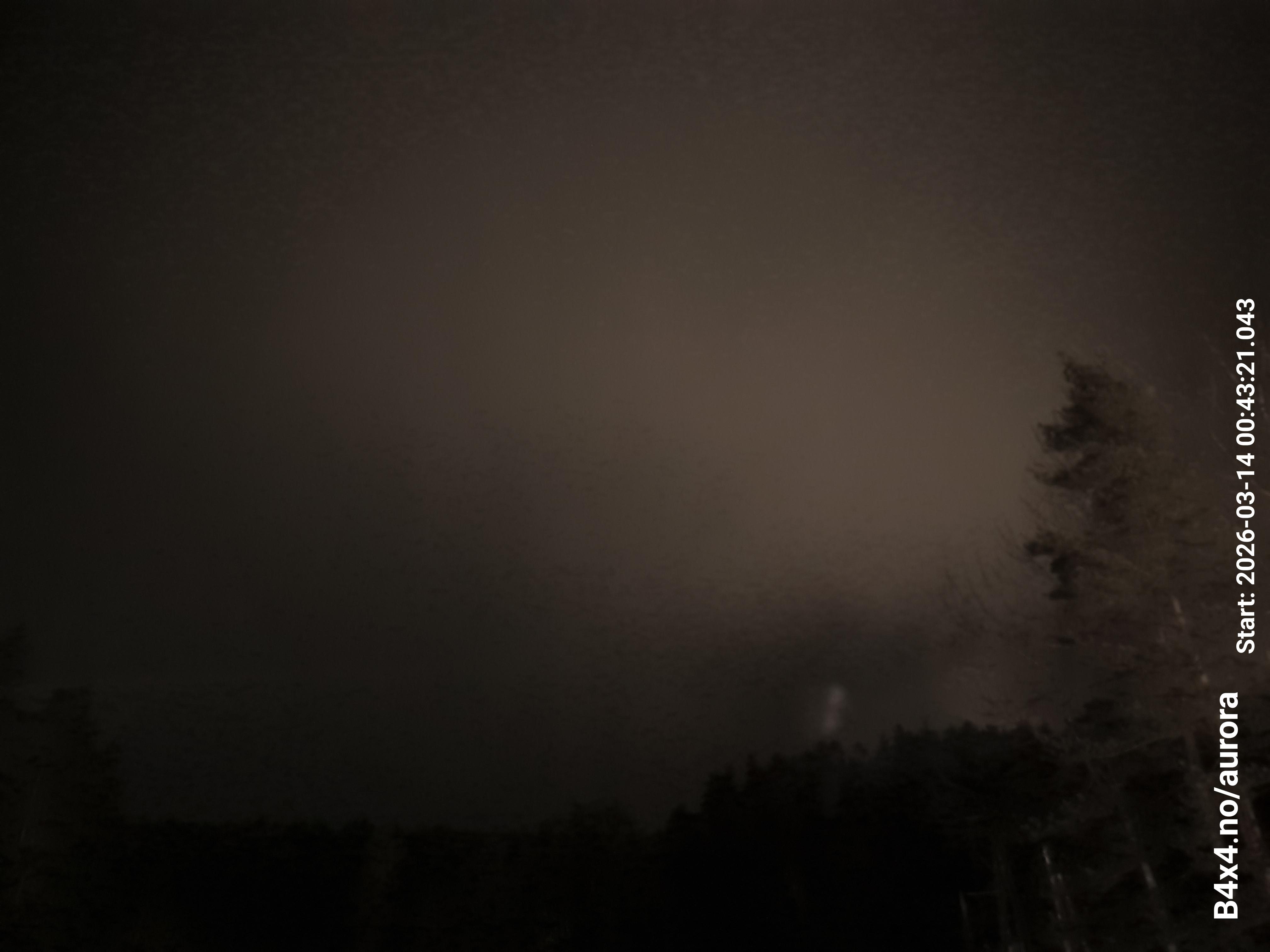 aurle_20260314_004337_lys35_star50_KP05_ISO1000_Lukker15.jpeg