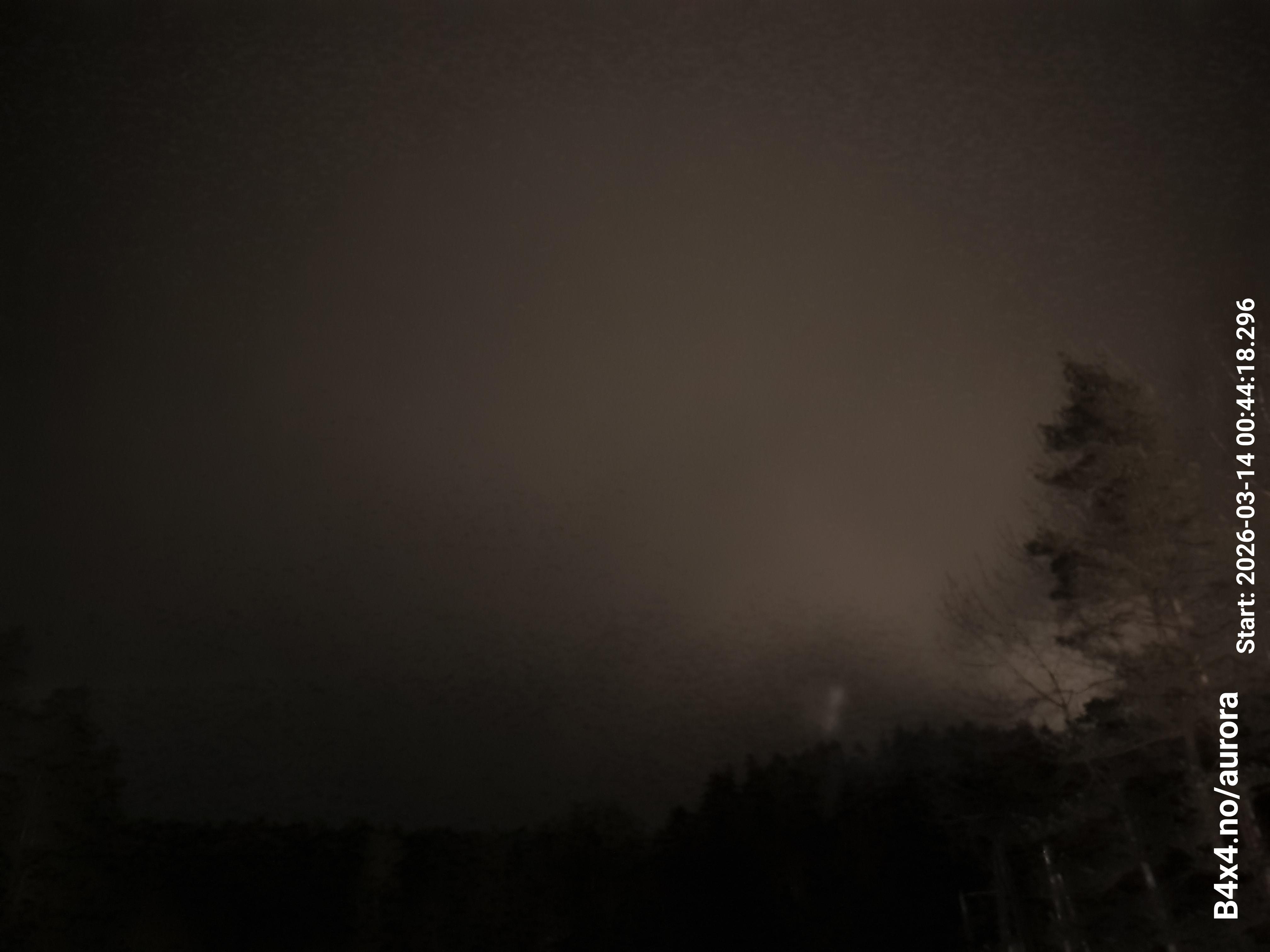 aurle_20260314_004434_lys36_star50_KP05_ISO1000_Lukker15.jpeg