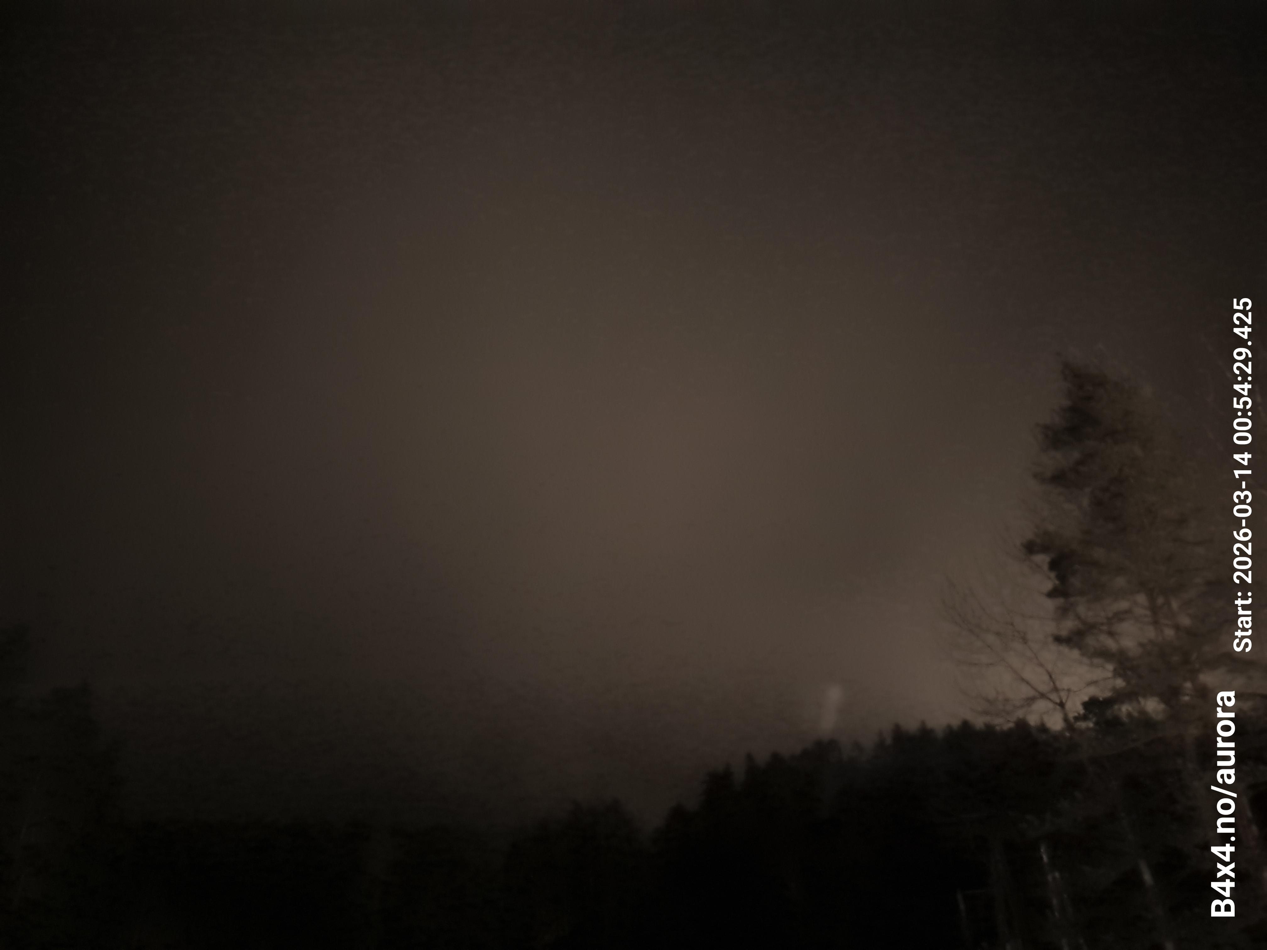 aurle_20260314_005445_lys39_star50_KP05_ISO1000_Lukker15.jpeg
