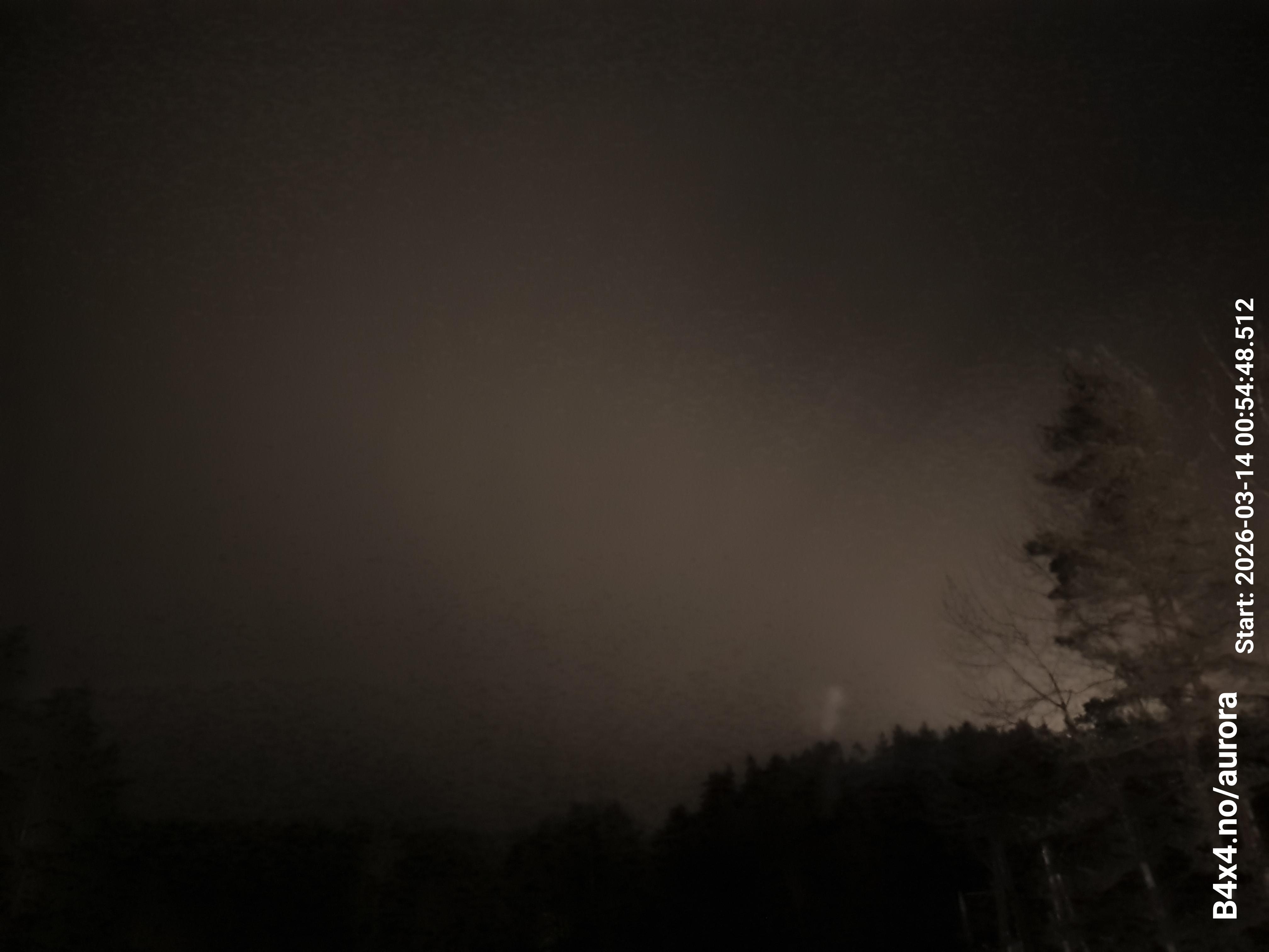 aurle_20260314_005504_lys35_star50_KP05_ISO1000_Lukker15.jpeg