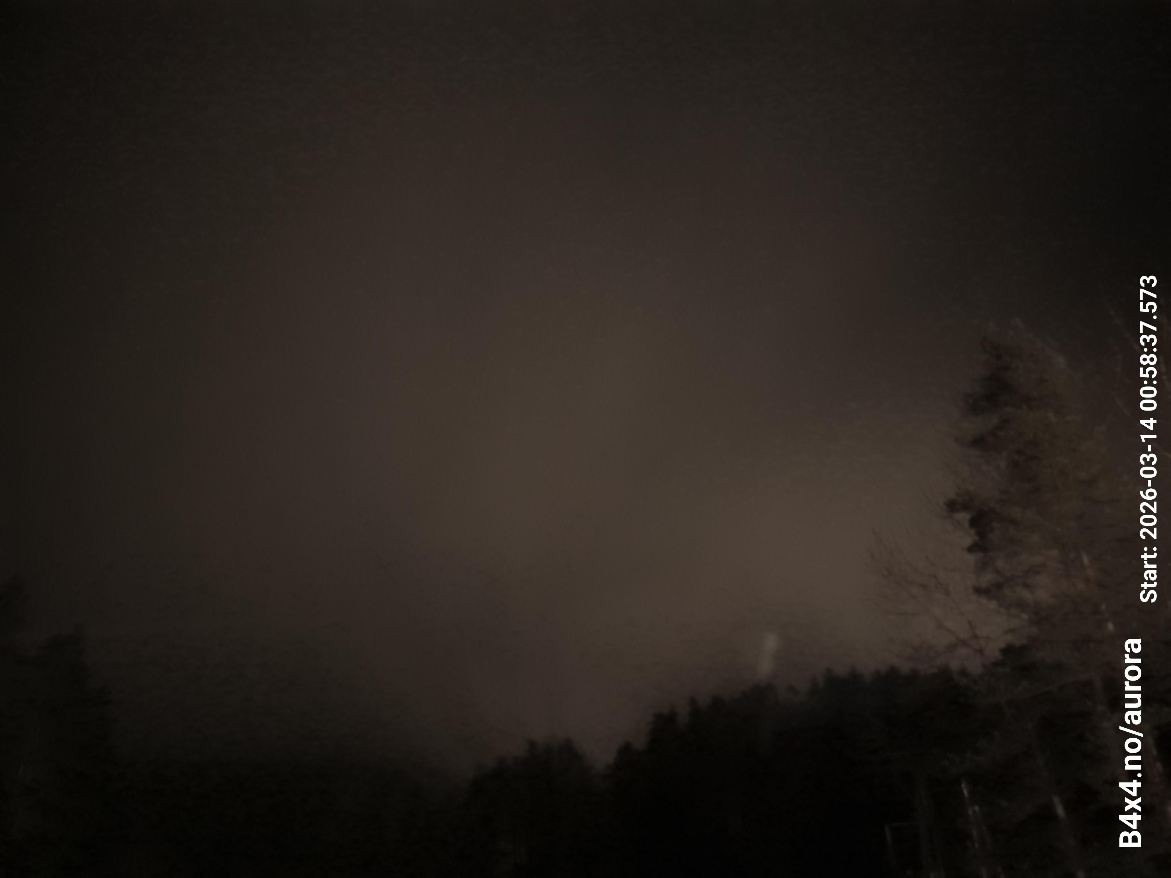 aurle_20260314_005853_lys35_star50_KP05_ISO1000_Lukker15.jpeg