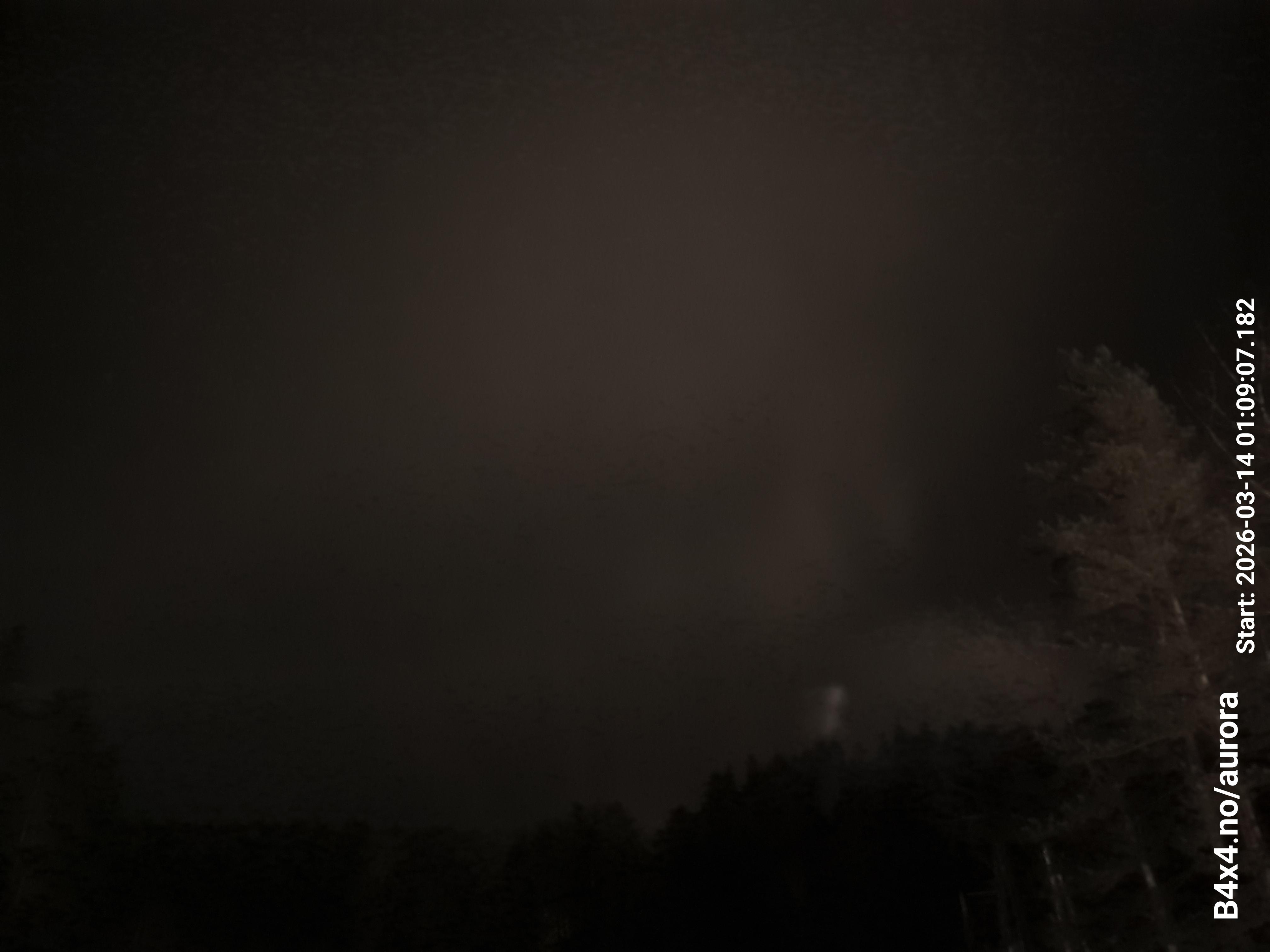 aurle_20260314_010923_lys25_star50_KP06_ISO1000_Lukker15.jpeg