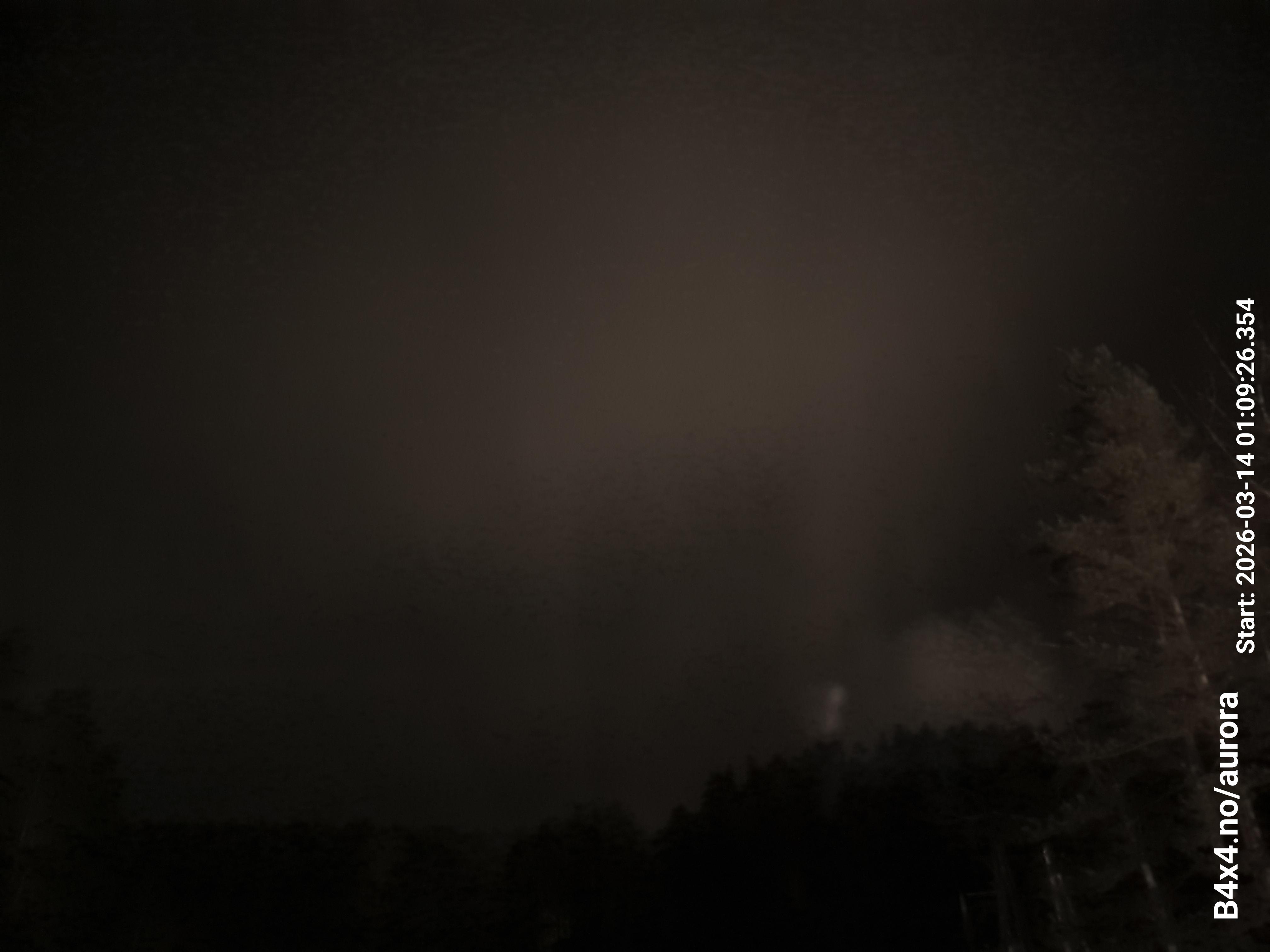 aurle_20260314_010942_lys27_star50_KP06_ISO1000_Lukker15.jpeg