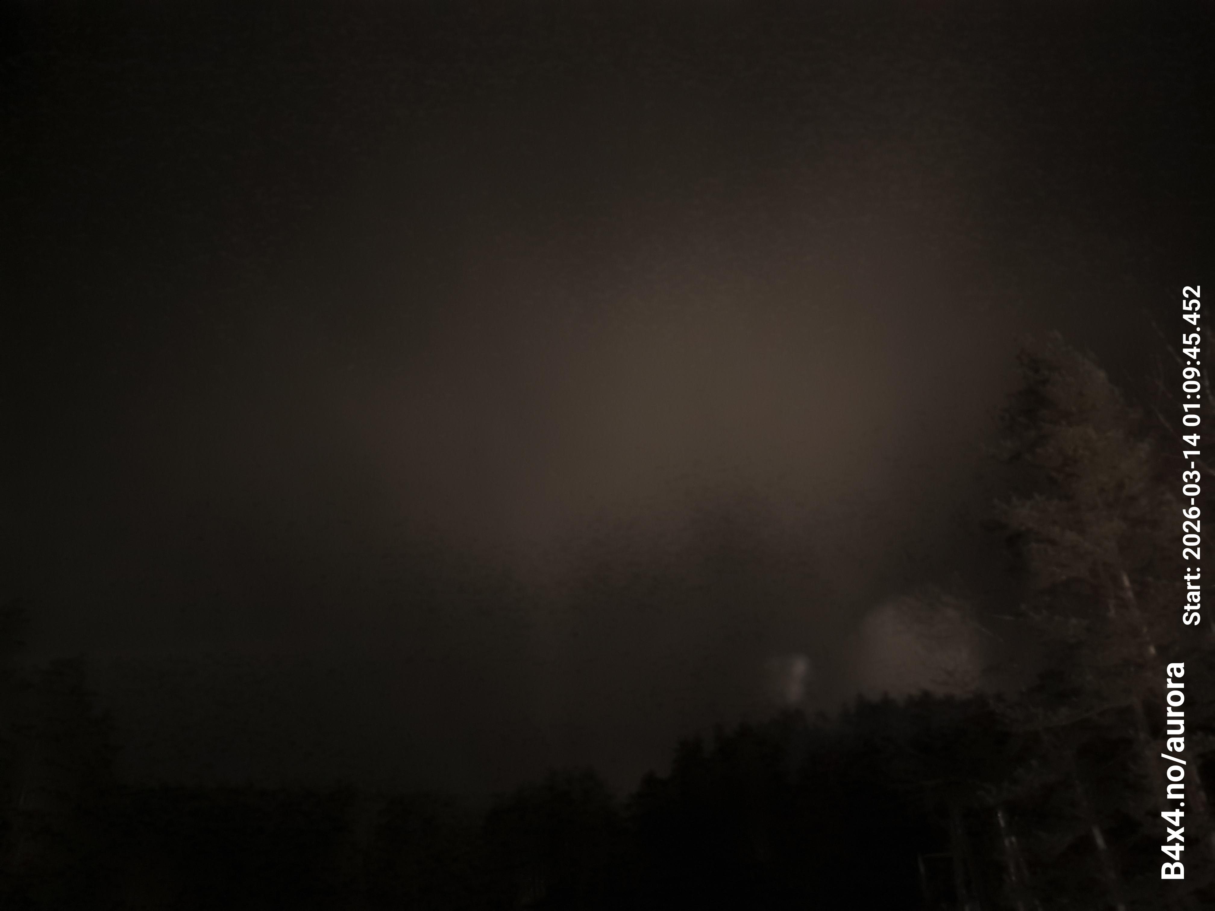 aurle_20260314_011001_lys27_star50_KP06_ISO1000_Lukker15.jpeg