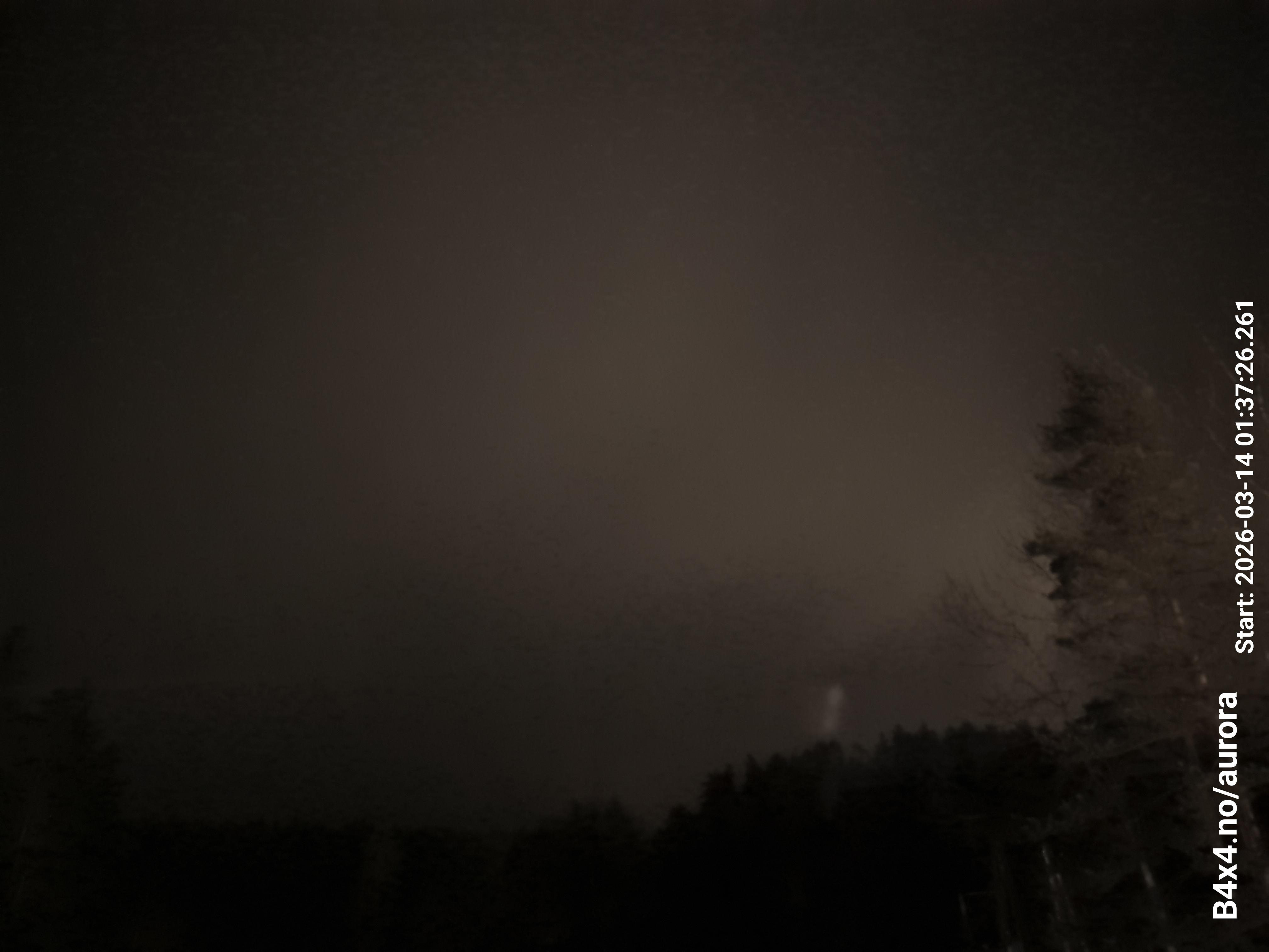 aurle_20260314_013742_lys33_star50_KPX_ISO1000_Lukker15.jpeg