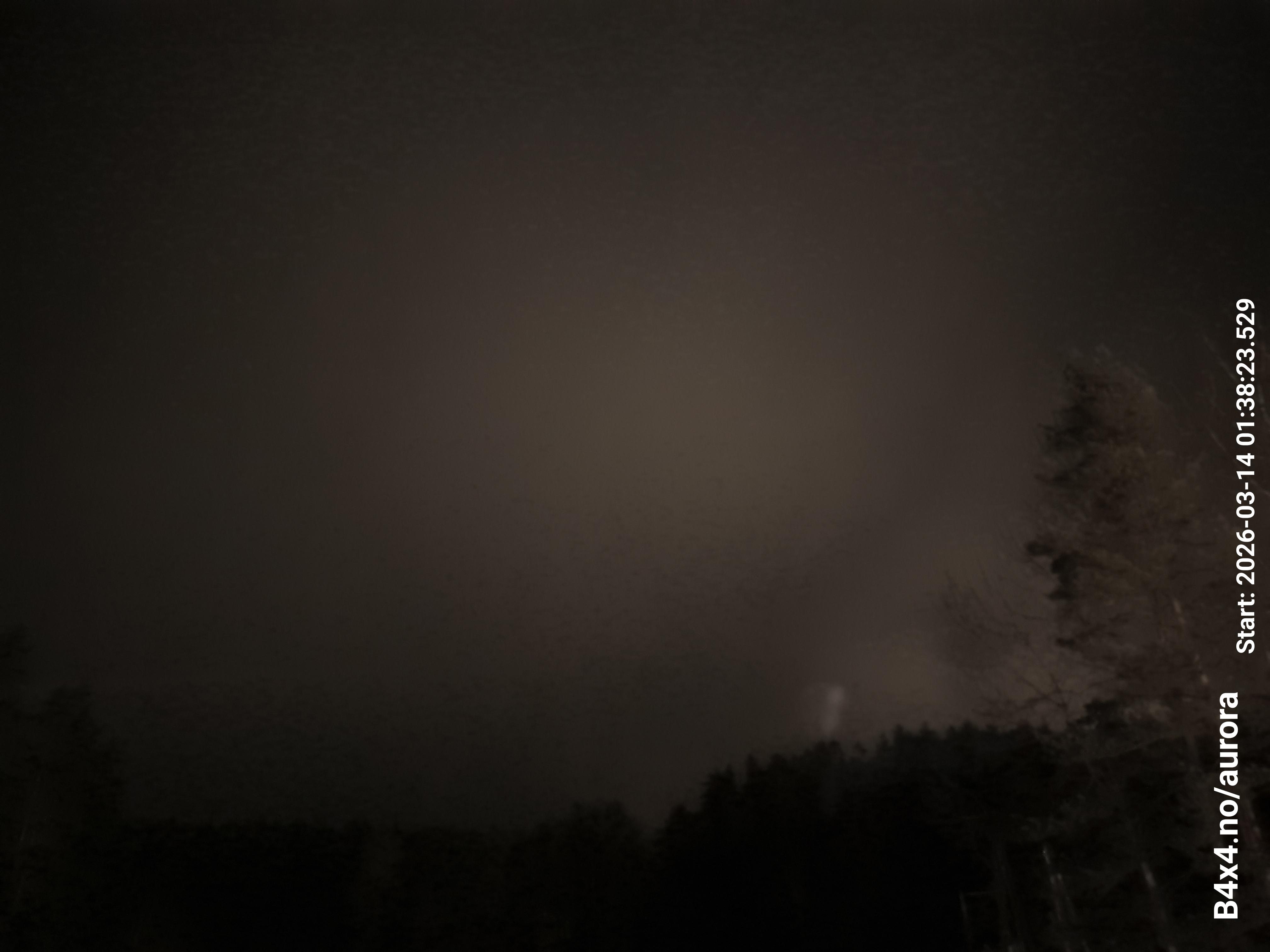 aurle_20260314_013839_lys33_star50_KPX_ISO1000_Lukker15.jpeg