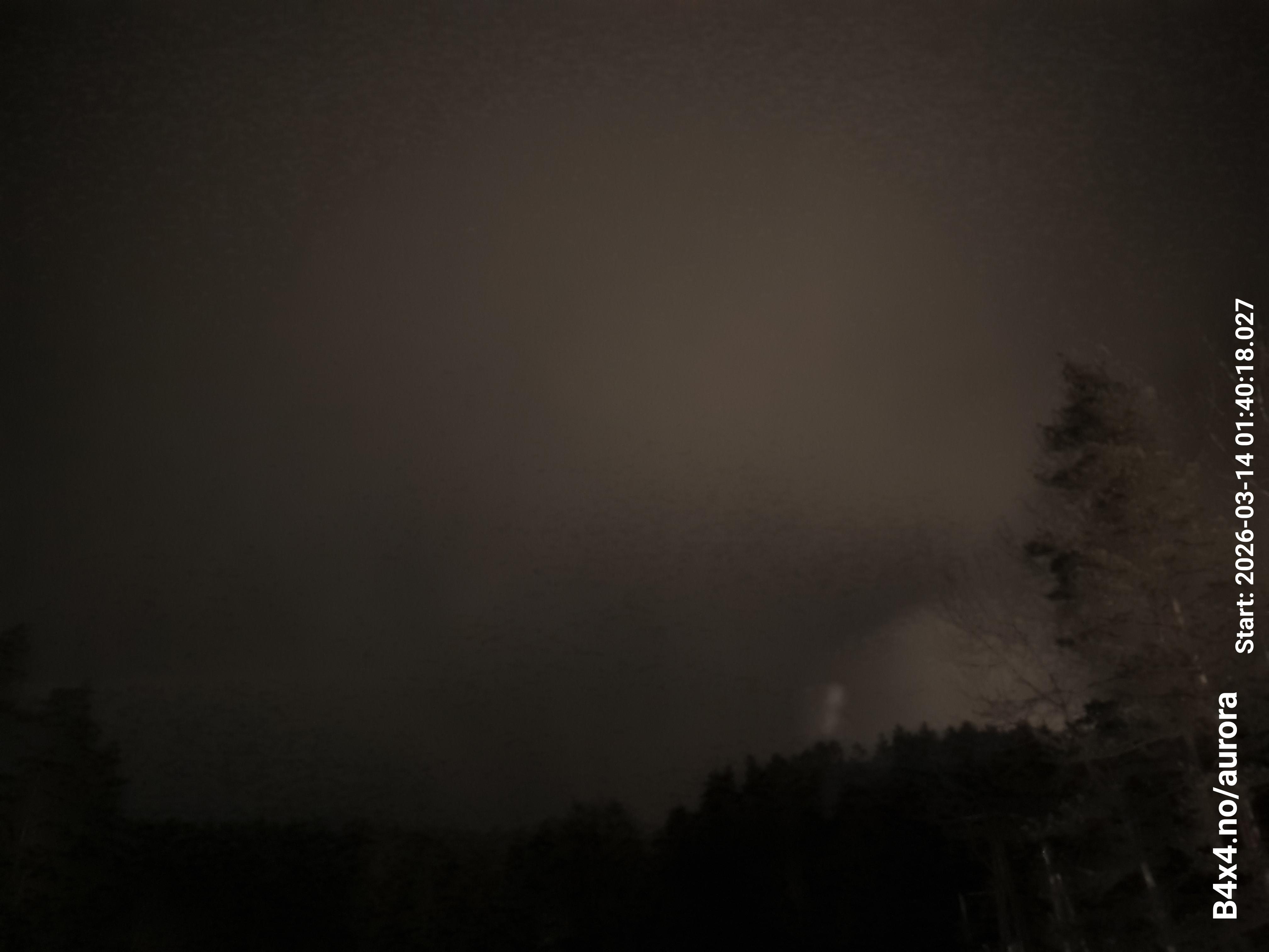 aurle_20260314_014034_lys36_star50_KPX_ISO1000_Lukker15.jpeg