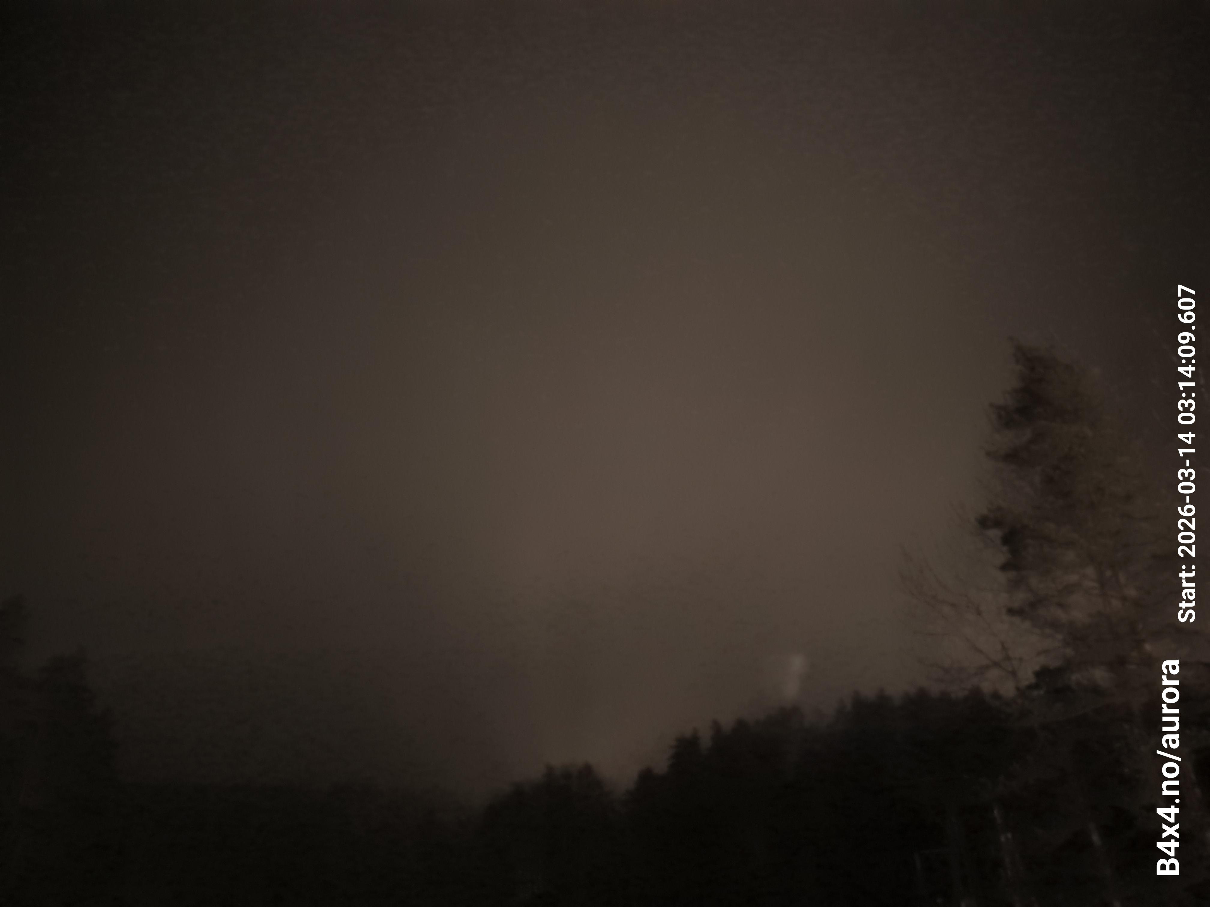 aurle_20260314_031425_lys44_star50_KP06_ISO1000_Lukker15.jpeg