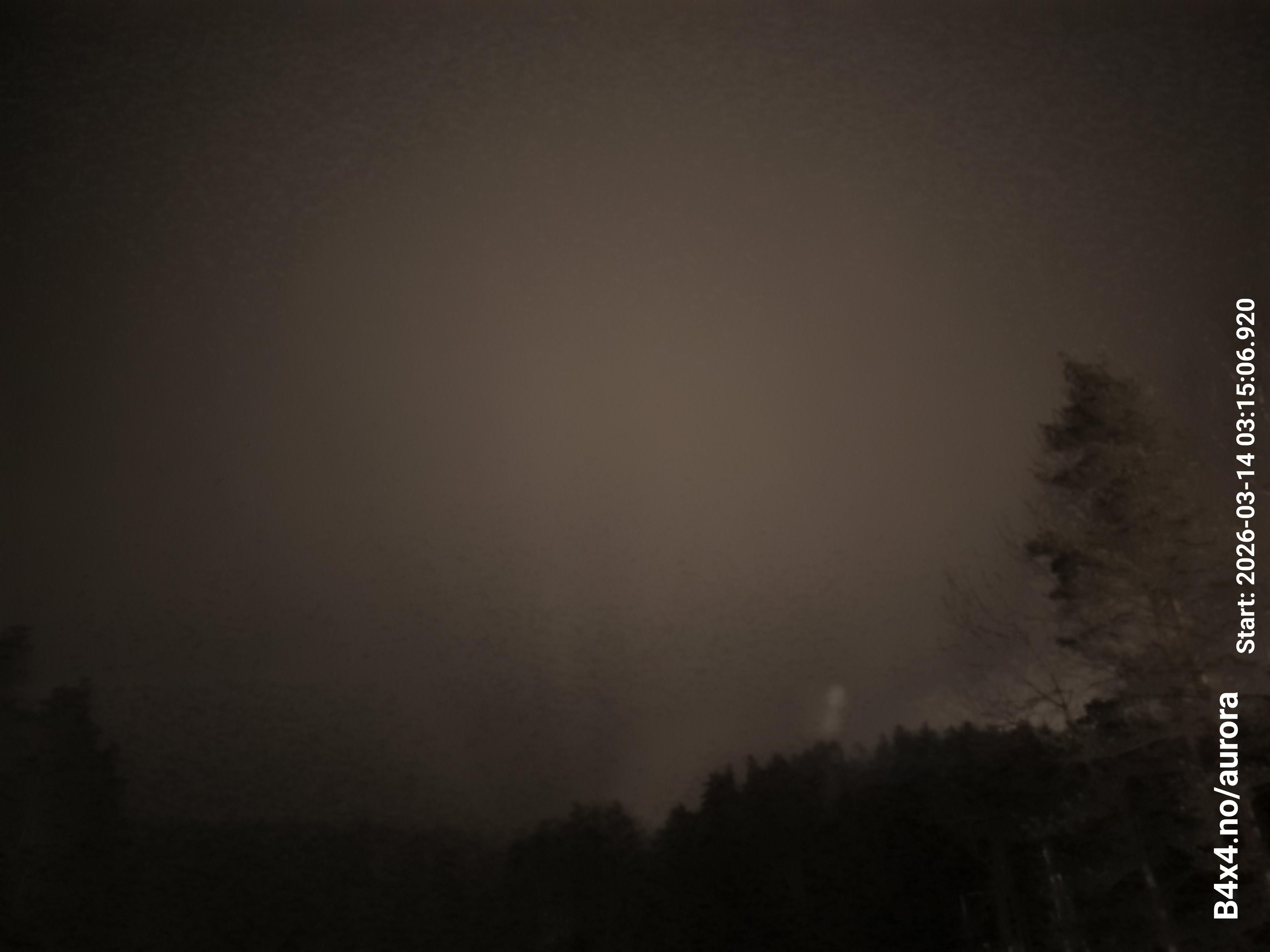 aurle_20260314_031523_lys46_star50_KP06_ISO1000_Lukker15.jpeg