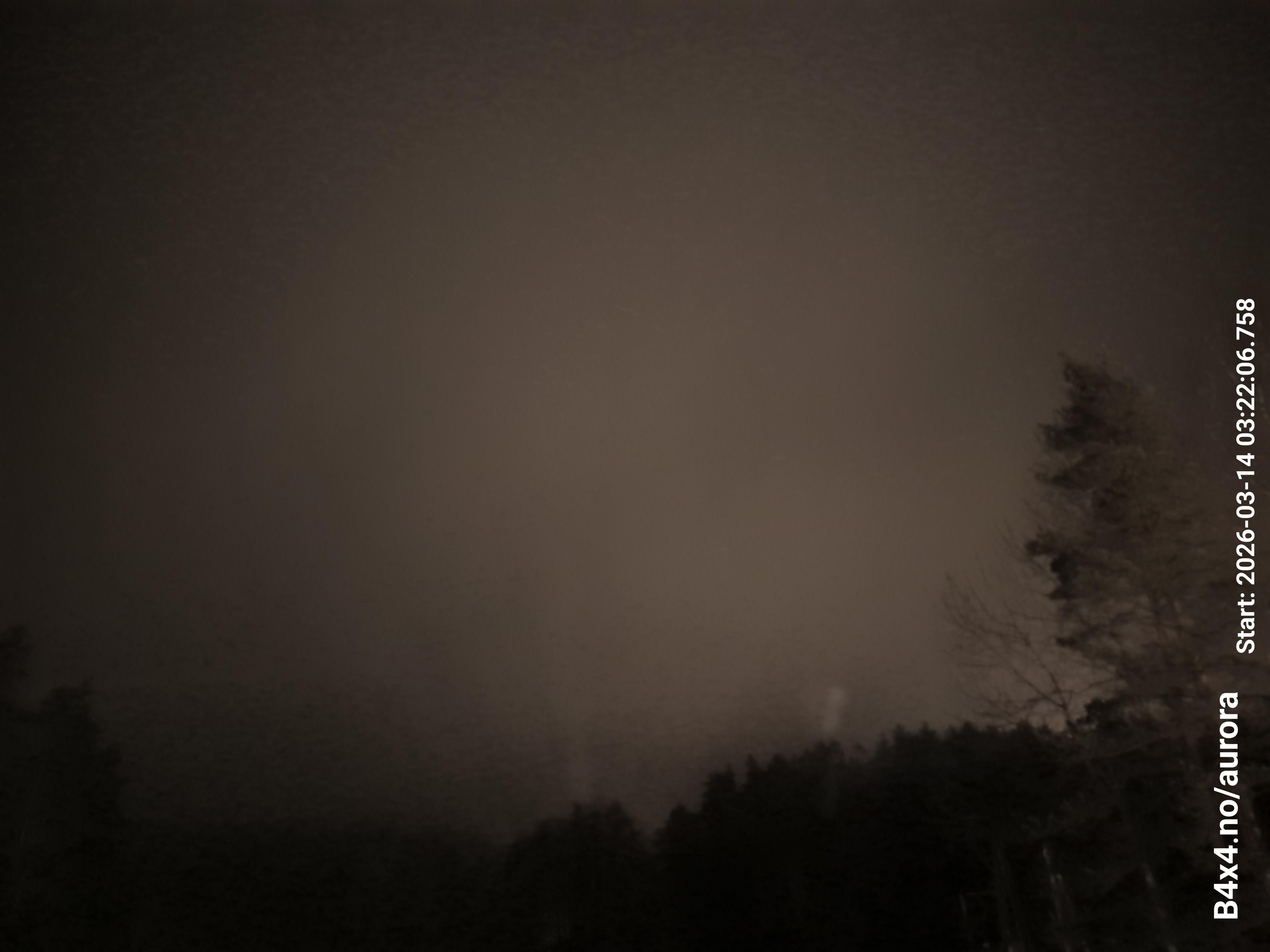 aurle_20260314_032223_lys46_star50_KP06_ISO1000_Lukker15.jpeg
