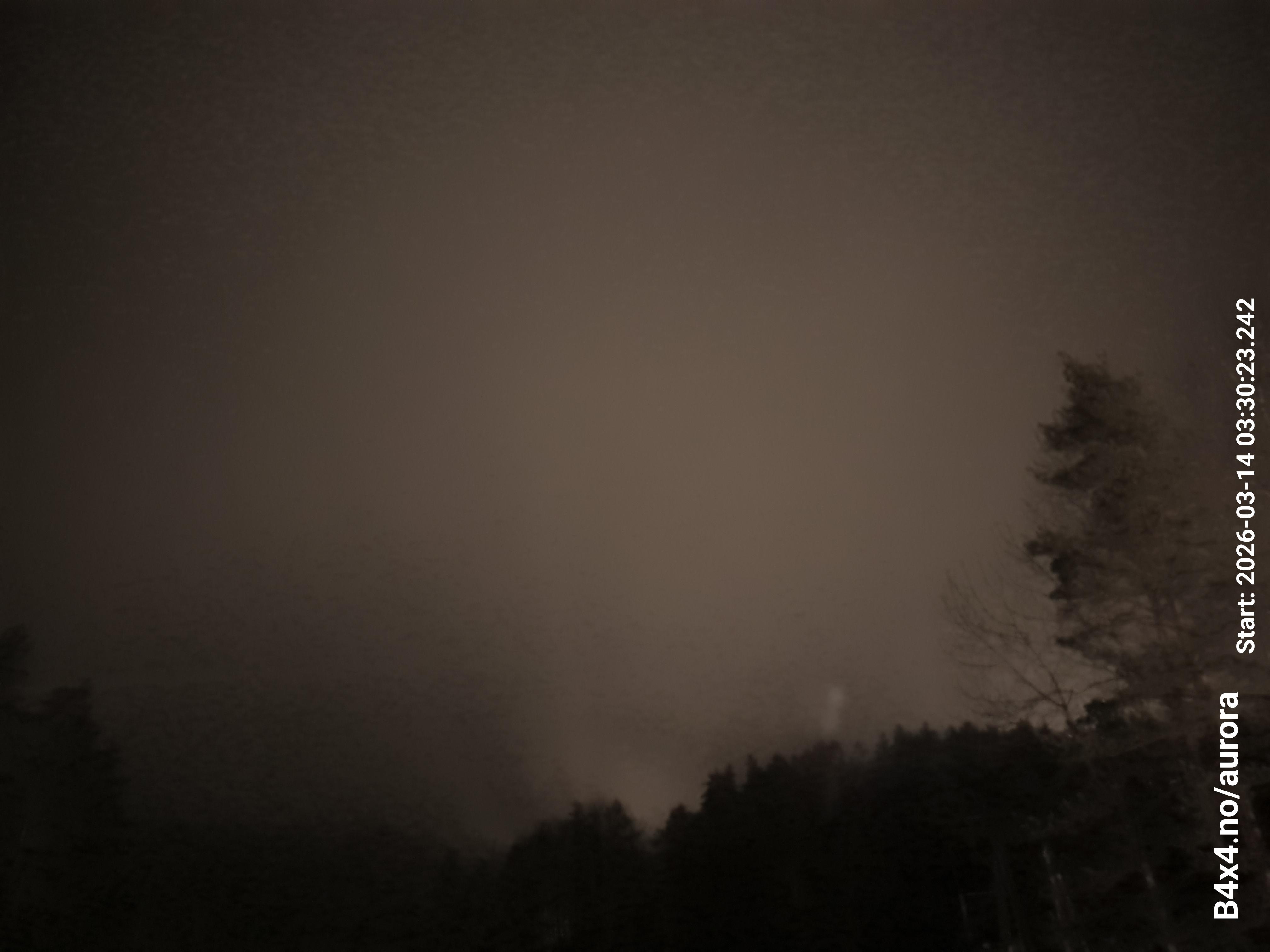 aurle_20260314_033039_lys51_star50_KP06_ISO1000_Lukker15.jpeg