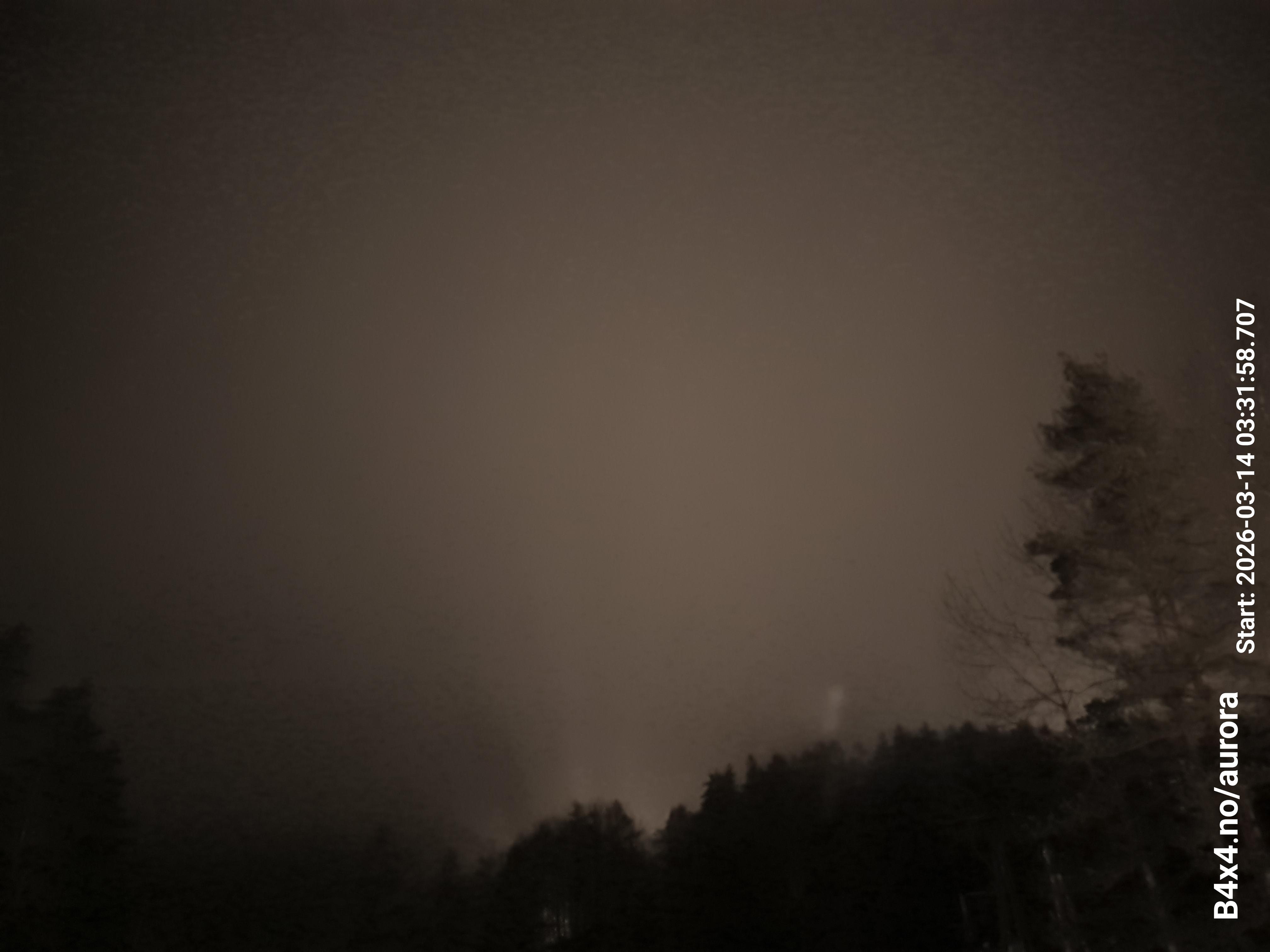 aurle_20260314_033215_lys51_star50_KP06_ISO1000_Lukker15.jpeg