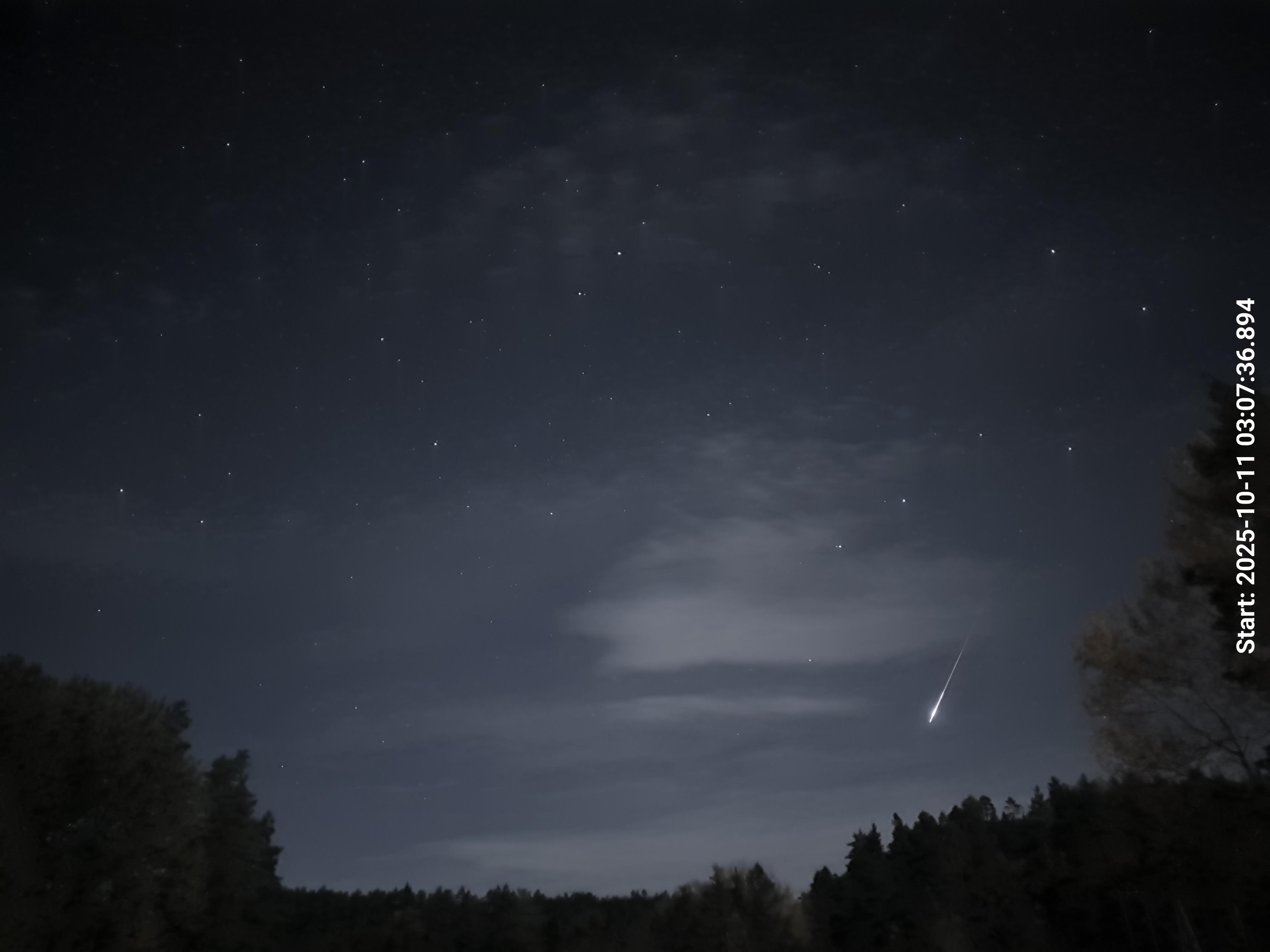 aurle_20251011_030753_lys42_star50_KP01_ISO400_Lukker15.jpeg