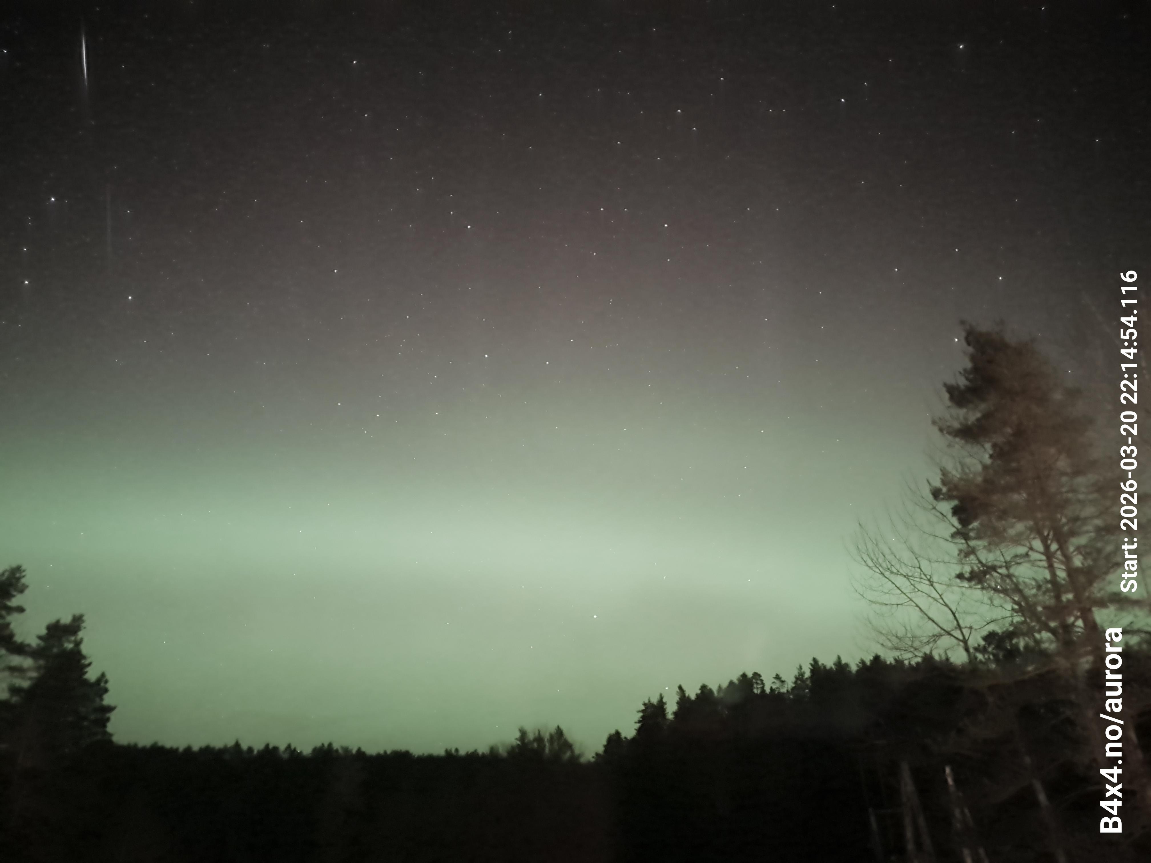 aurle_20260320_221510_lys81_star50_KP05_ISO1000_Lukker15.jpeg