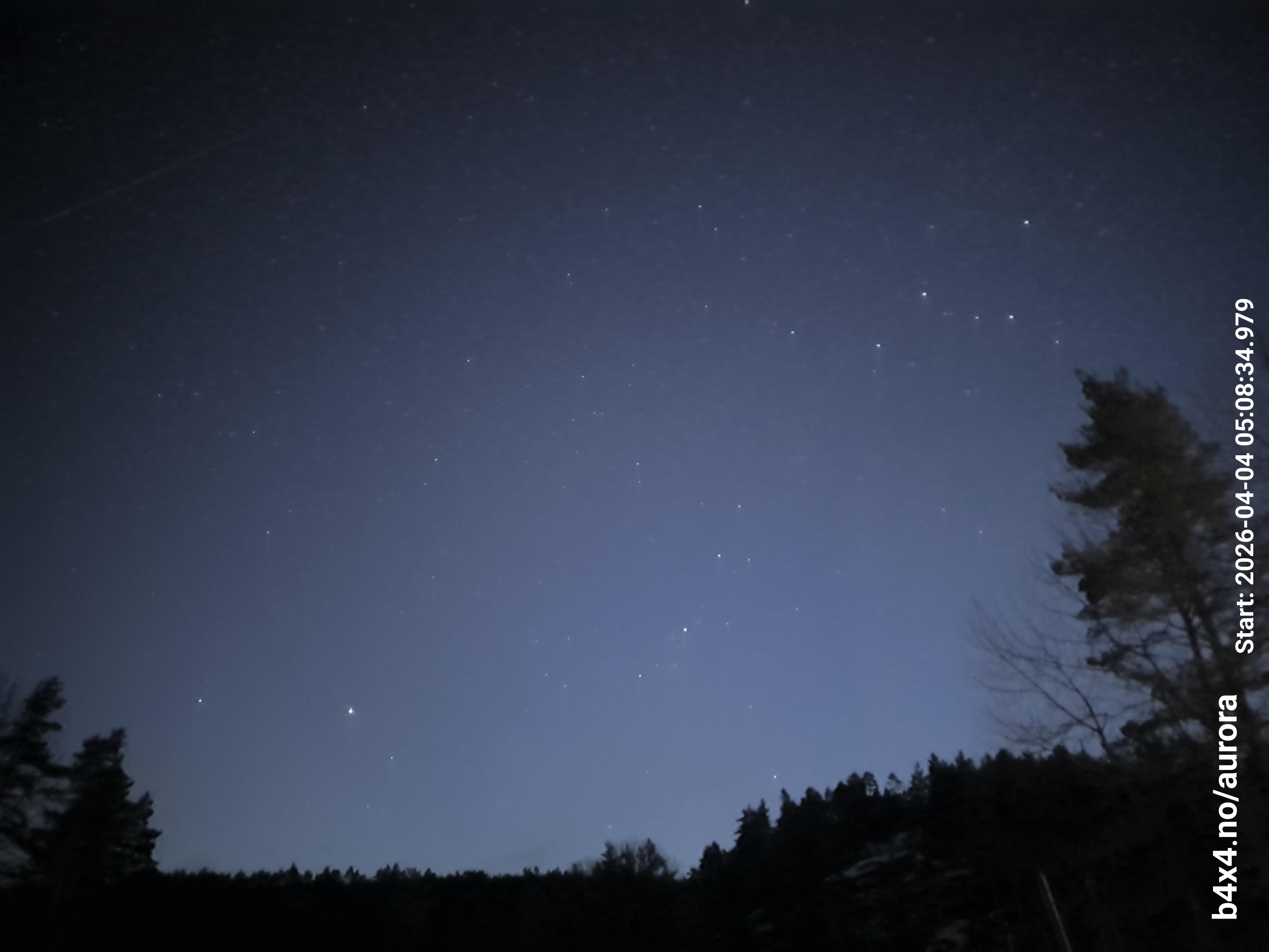 skyle_20260404_050843_lys57_star50_KP04_ISO1000_Lukker7.jpeg