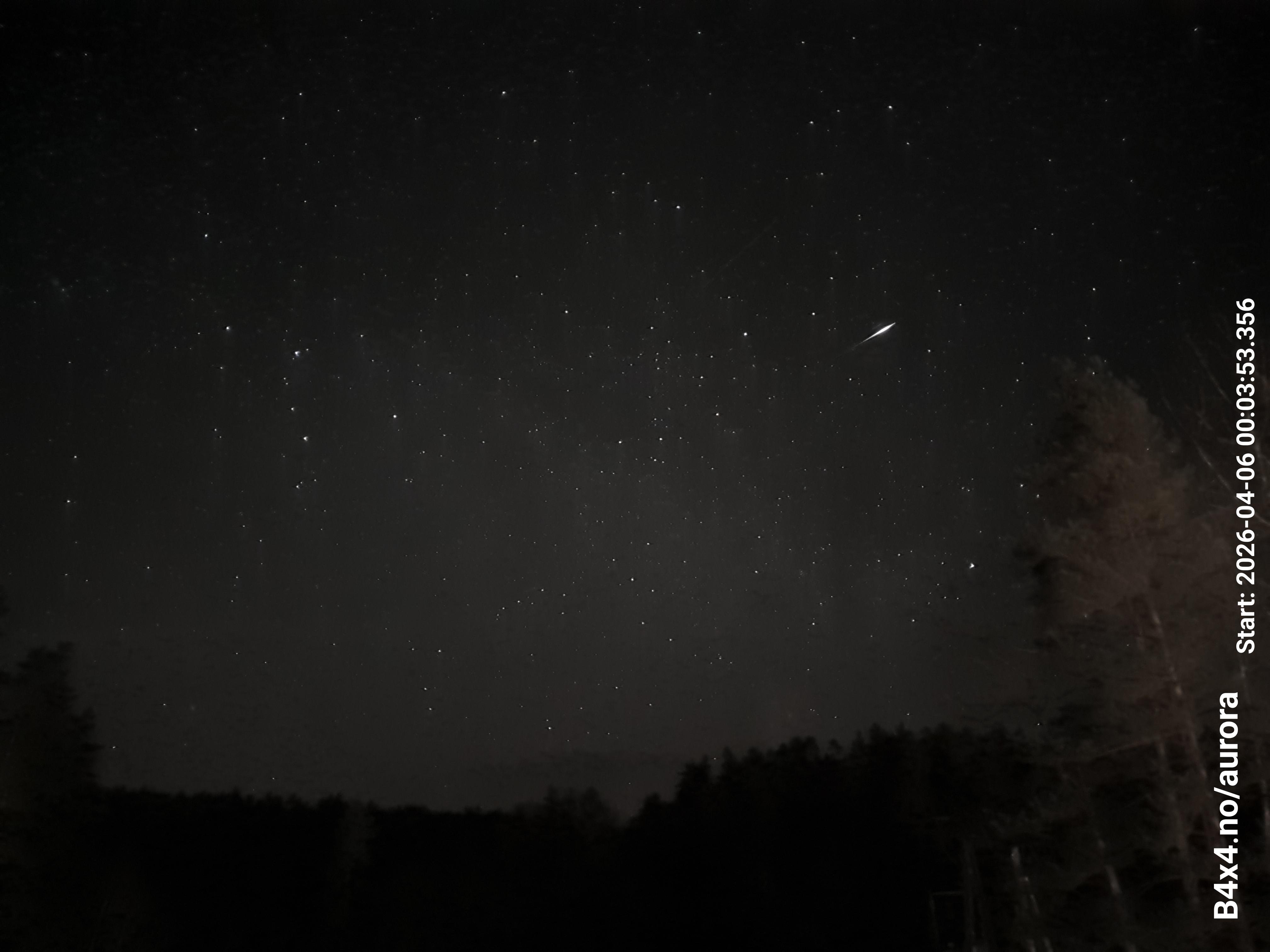 aurle_20260406_000409_lys22_star50_KP00_ISO1000_Lukker15.jpeg